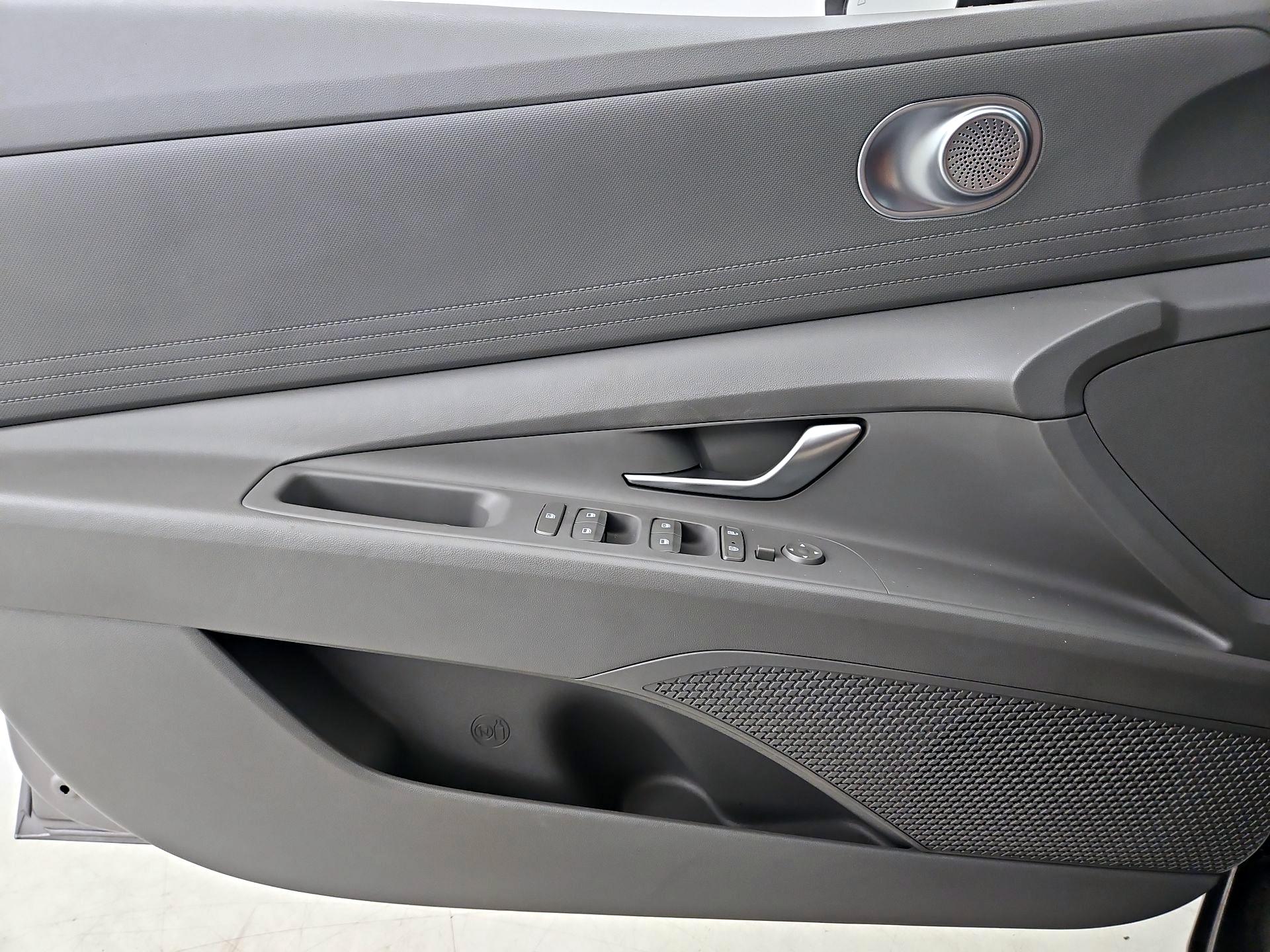 Thumbnail: 2023 Hyundai Elantra - 12