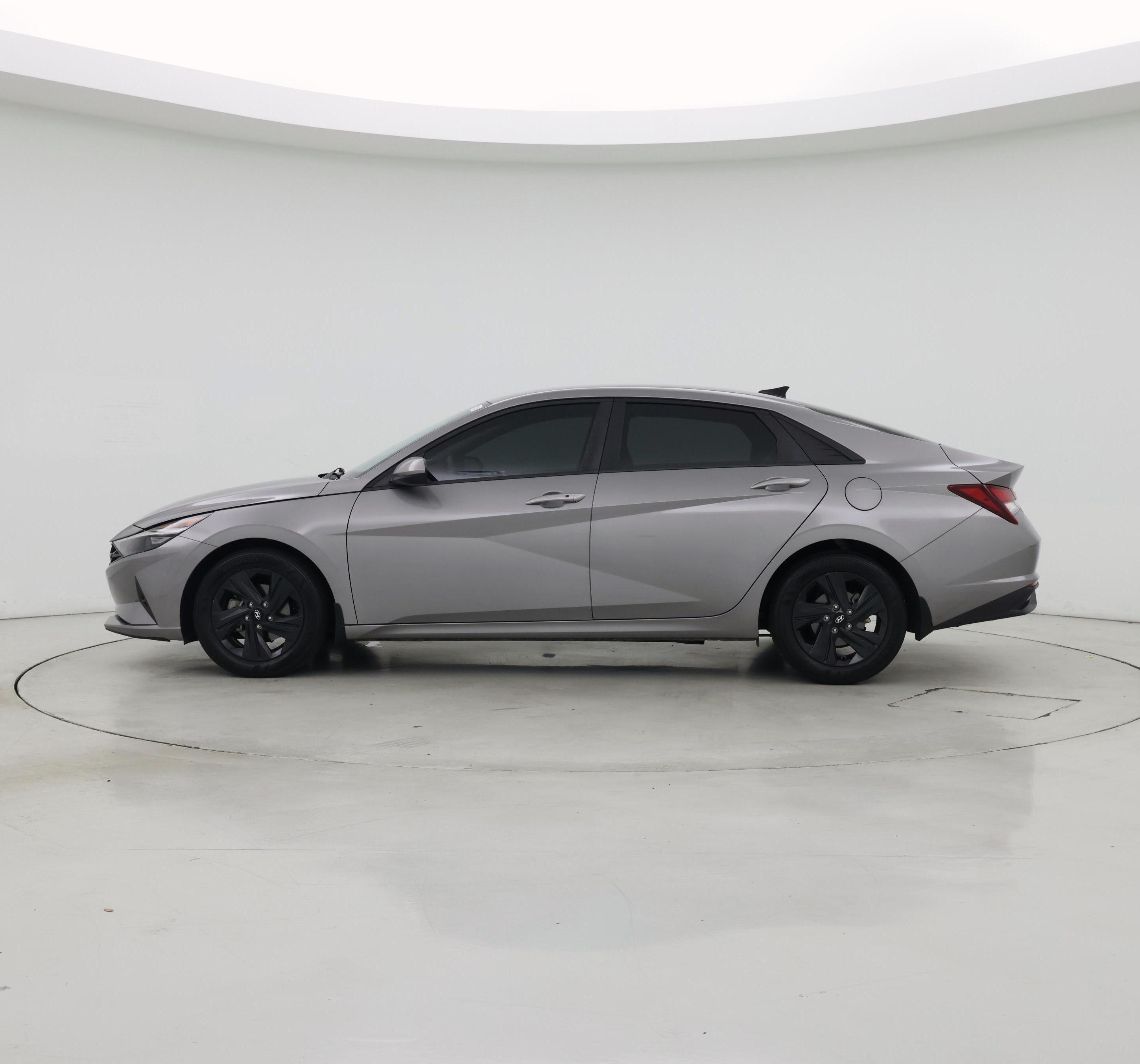 Thumbnail: 2023 Hyundai Elantra - 3