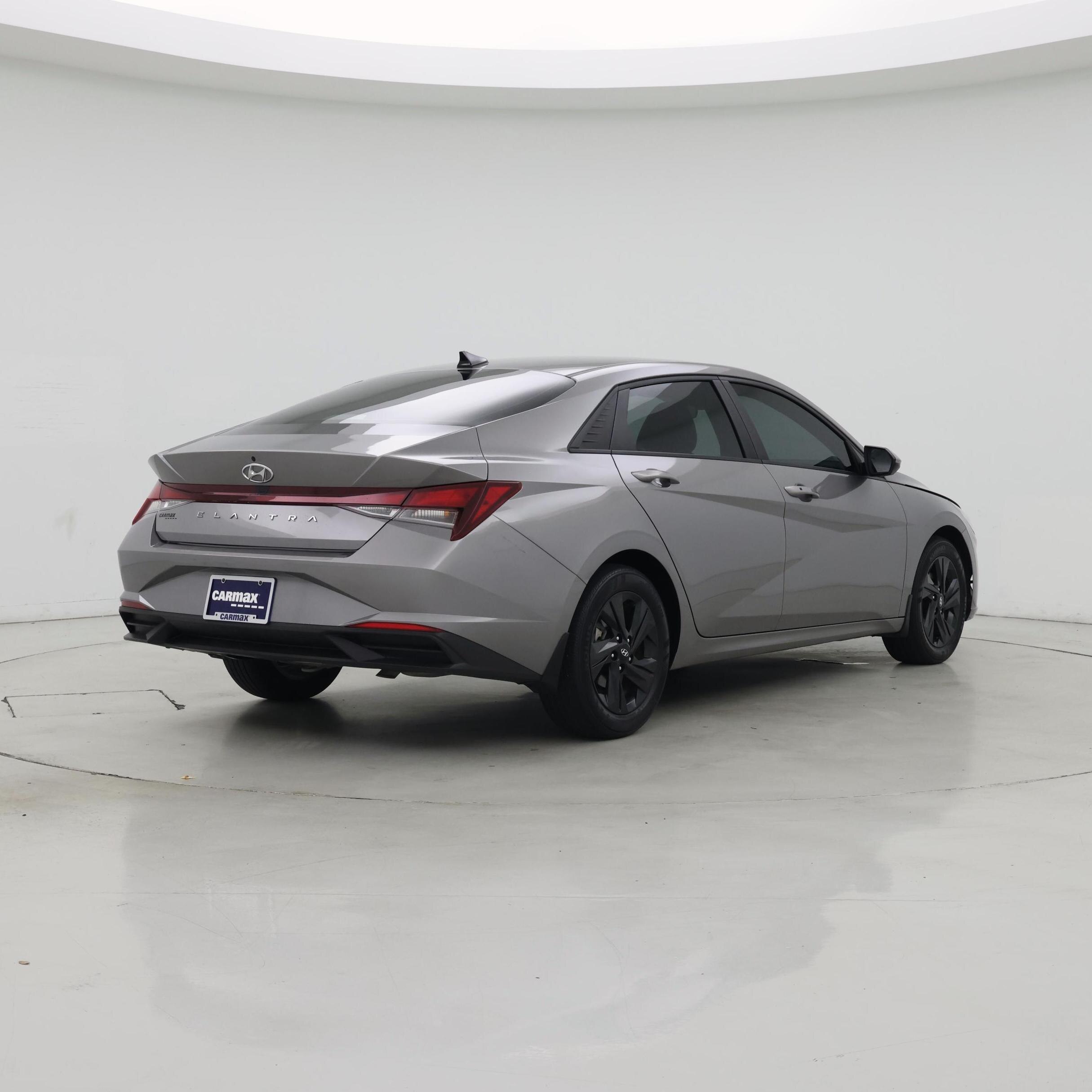 Thumbnail: 2023 Hyundai Elantra - 8