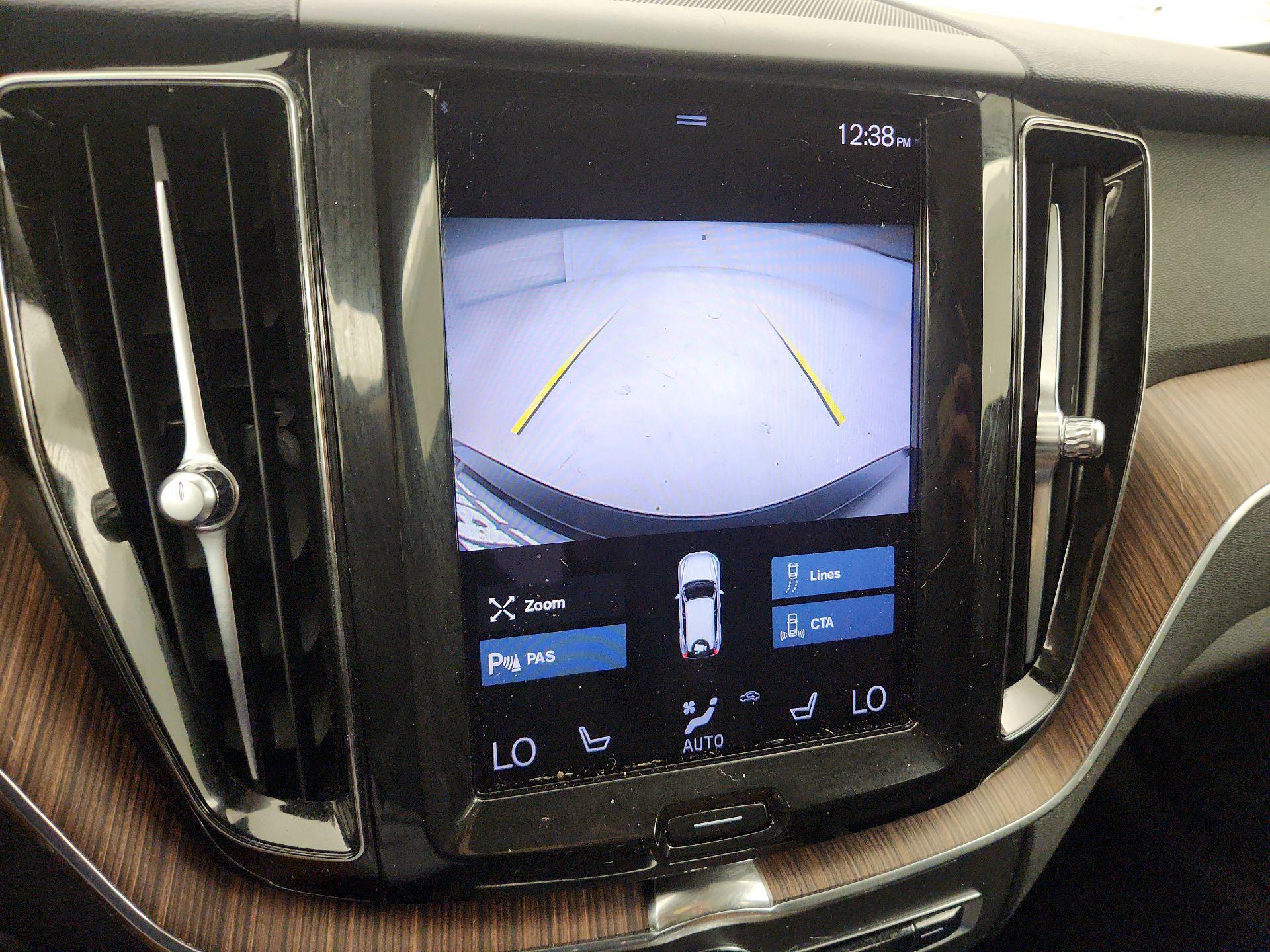 Thumbnail: 2021 Volvo XC60 - 14
