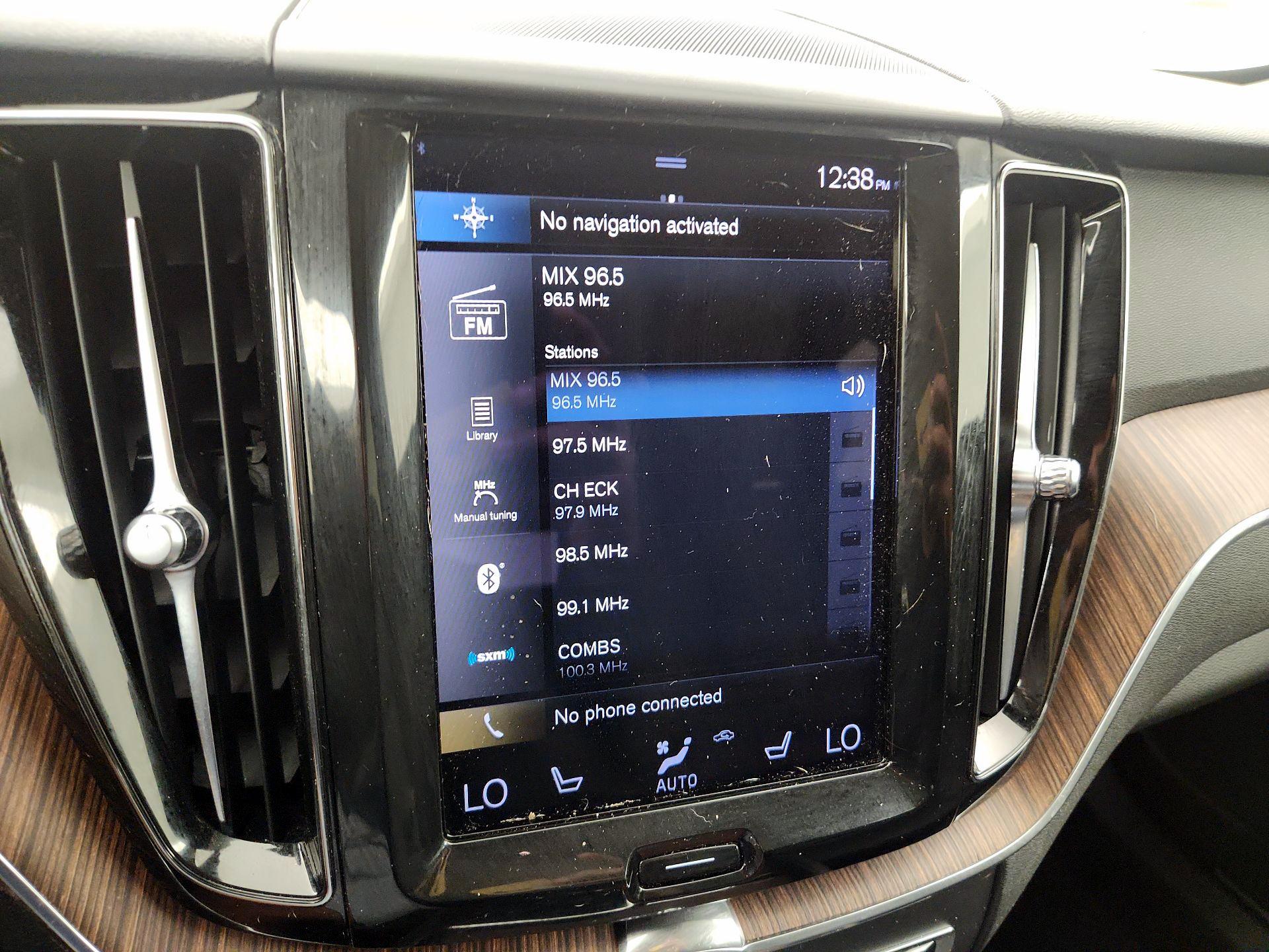 Thumbnail: 2021 Volvo XC60 - 15