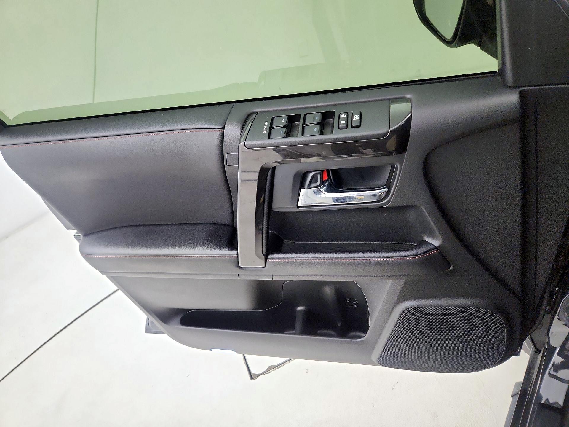 Thumbnail: 2024 Toyota 4Runner - 12