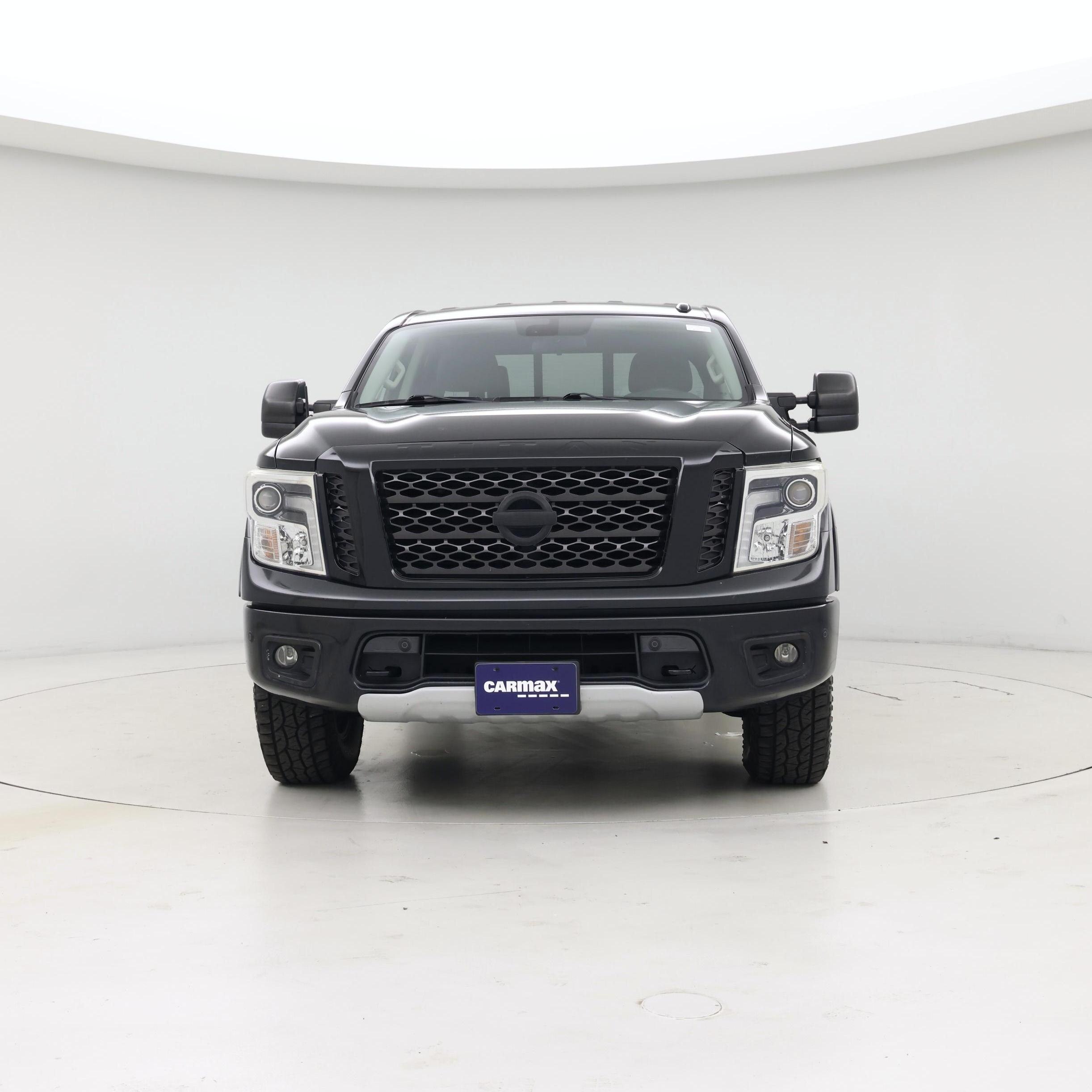 Thumbnail: 2017 Nissan Titan - 5