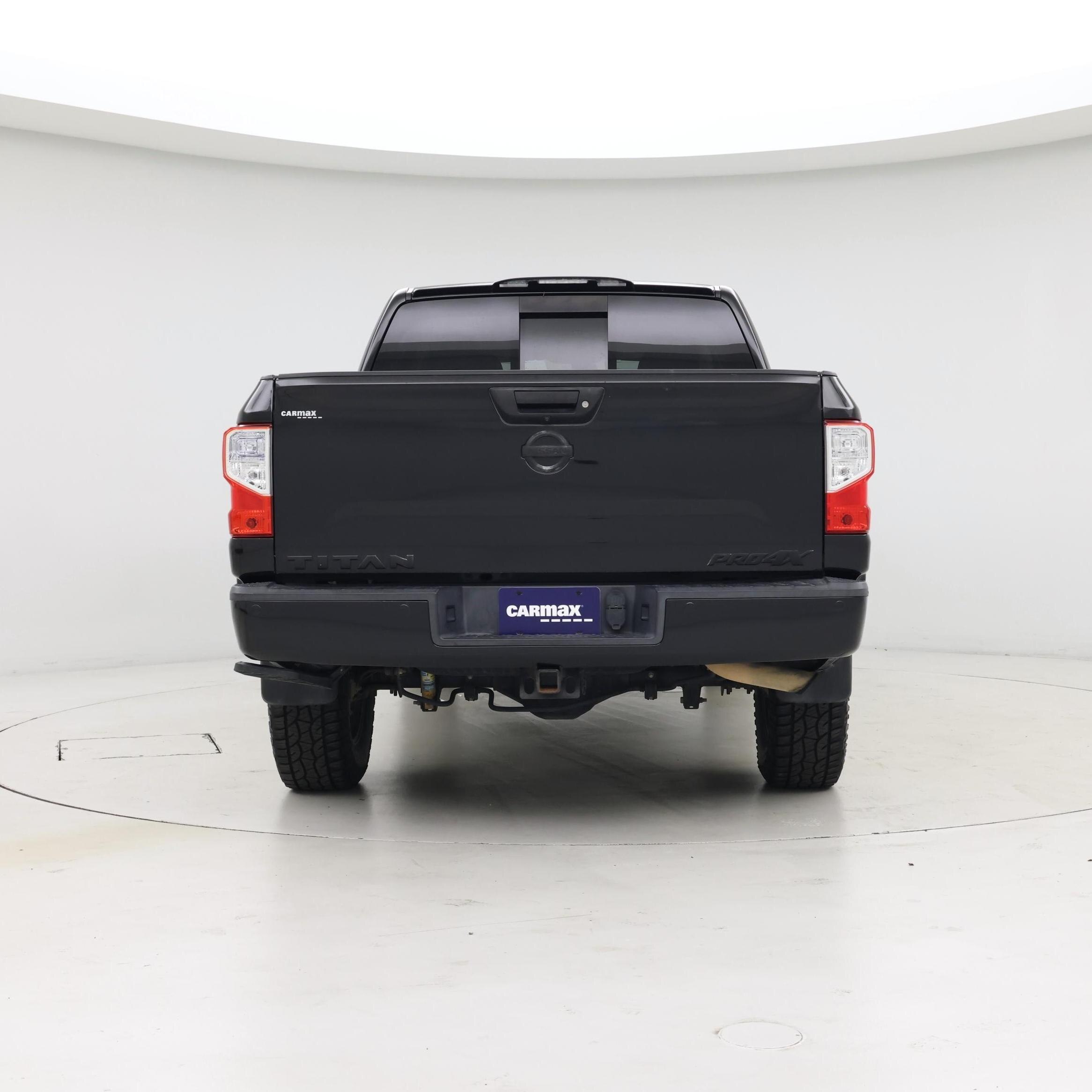 Thumbnail: 2017 Nissan Titan - 6