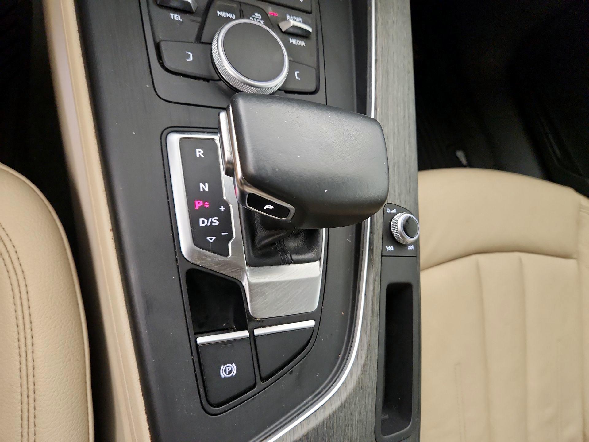 Thumbnail: 2019 Audi A4 - 17