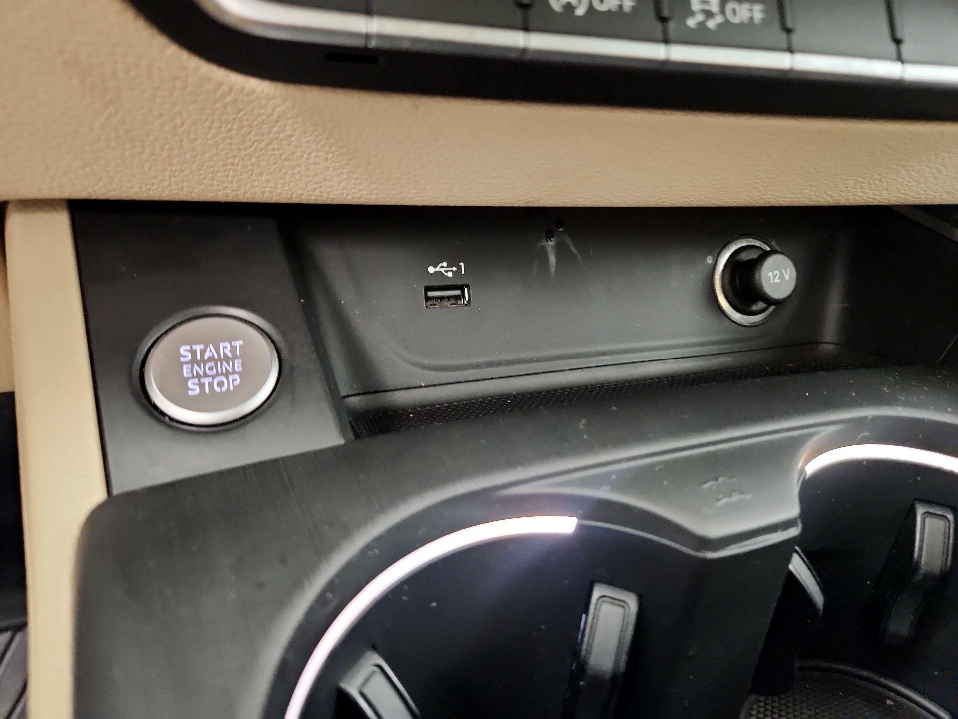 Thumbnail: 2019 Audi A4 - 18