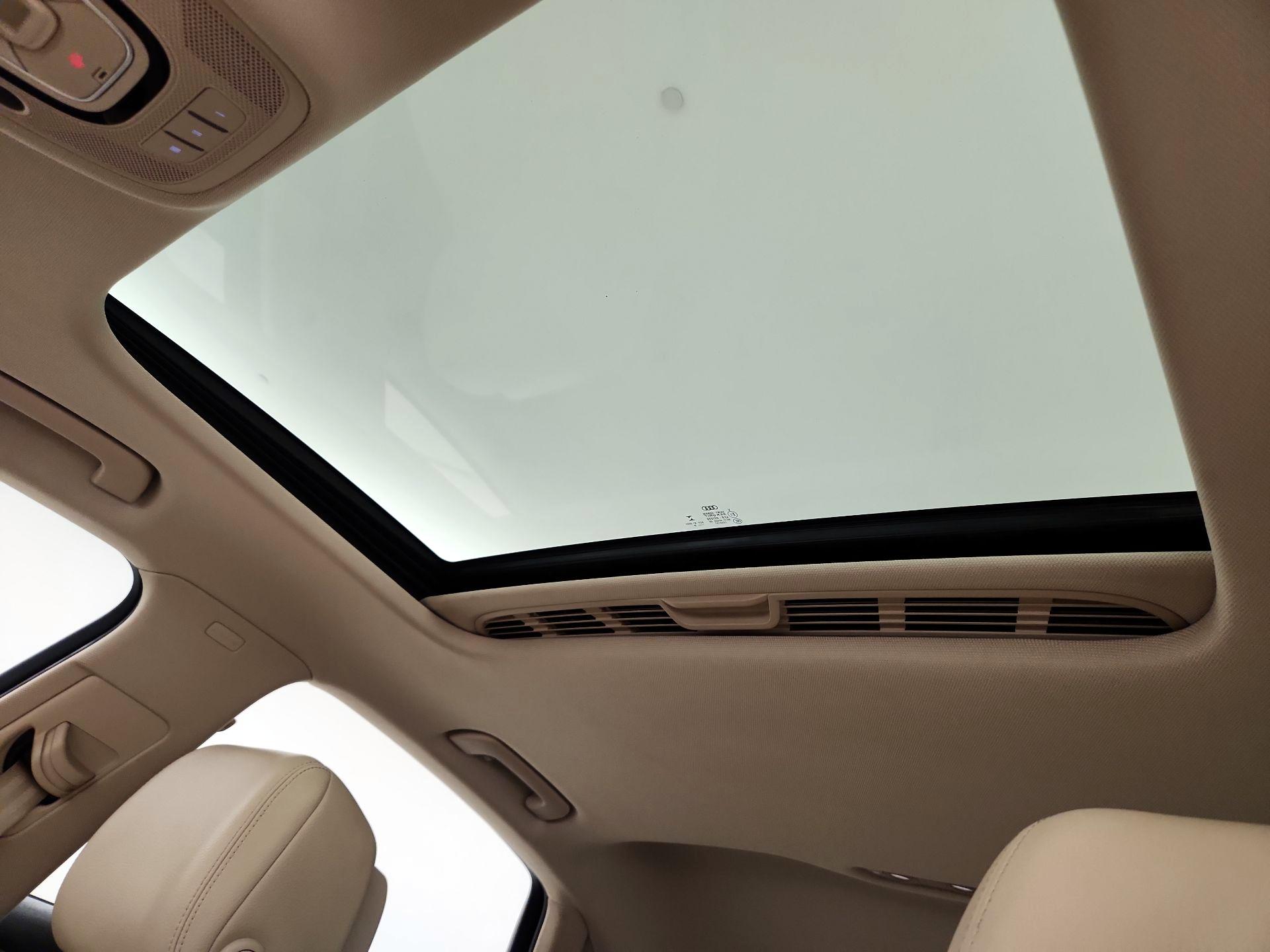 Thumbnail: 2019 Audi A4 - 19