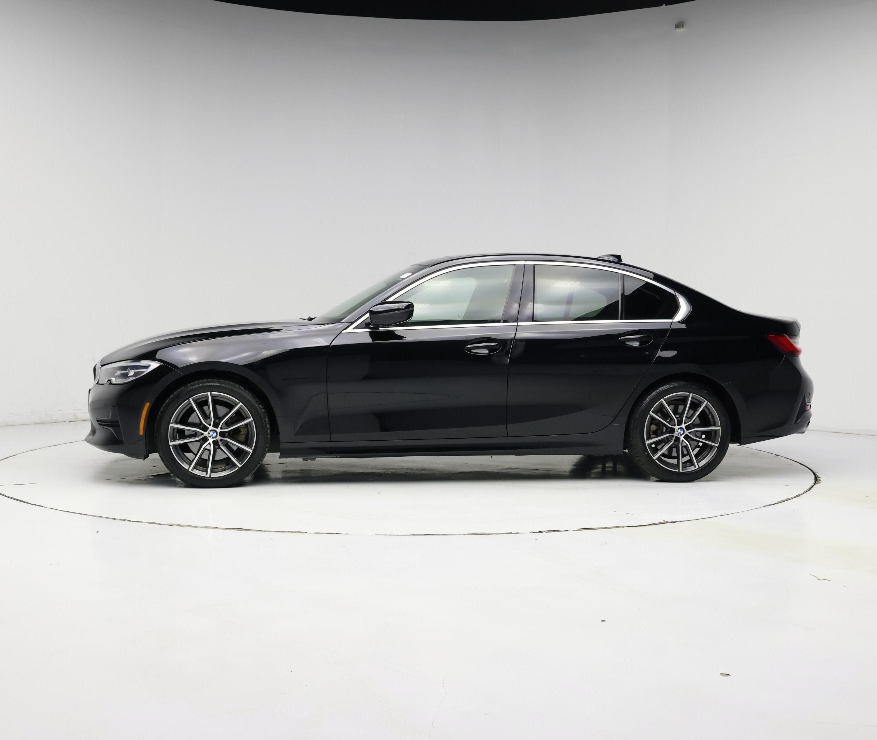 Thumbnail: 2021 BMW 3 Series - 3