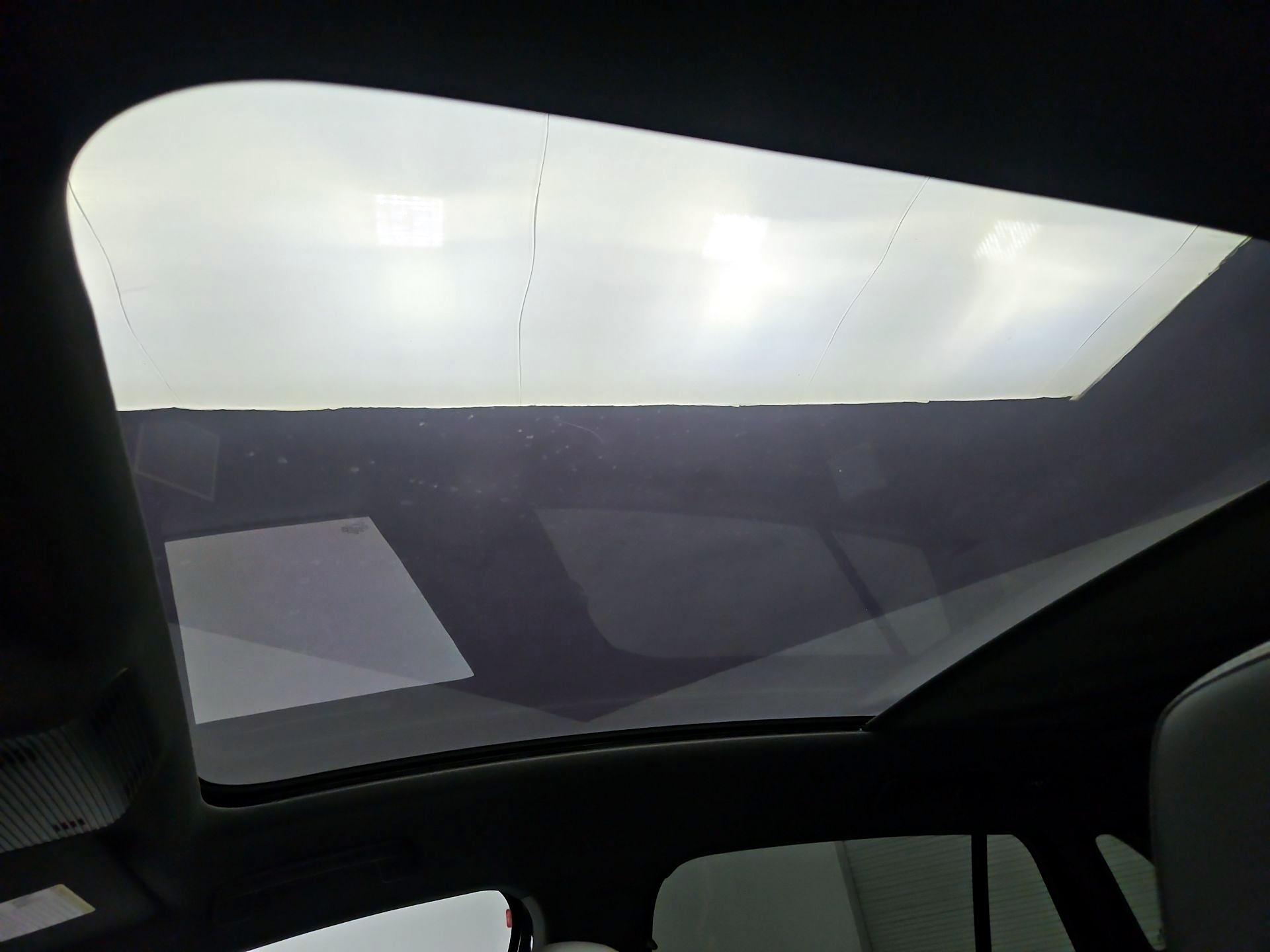 Thumbnail: 2021 Volkswagen ID.4 - 17