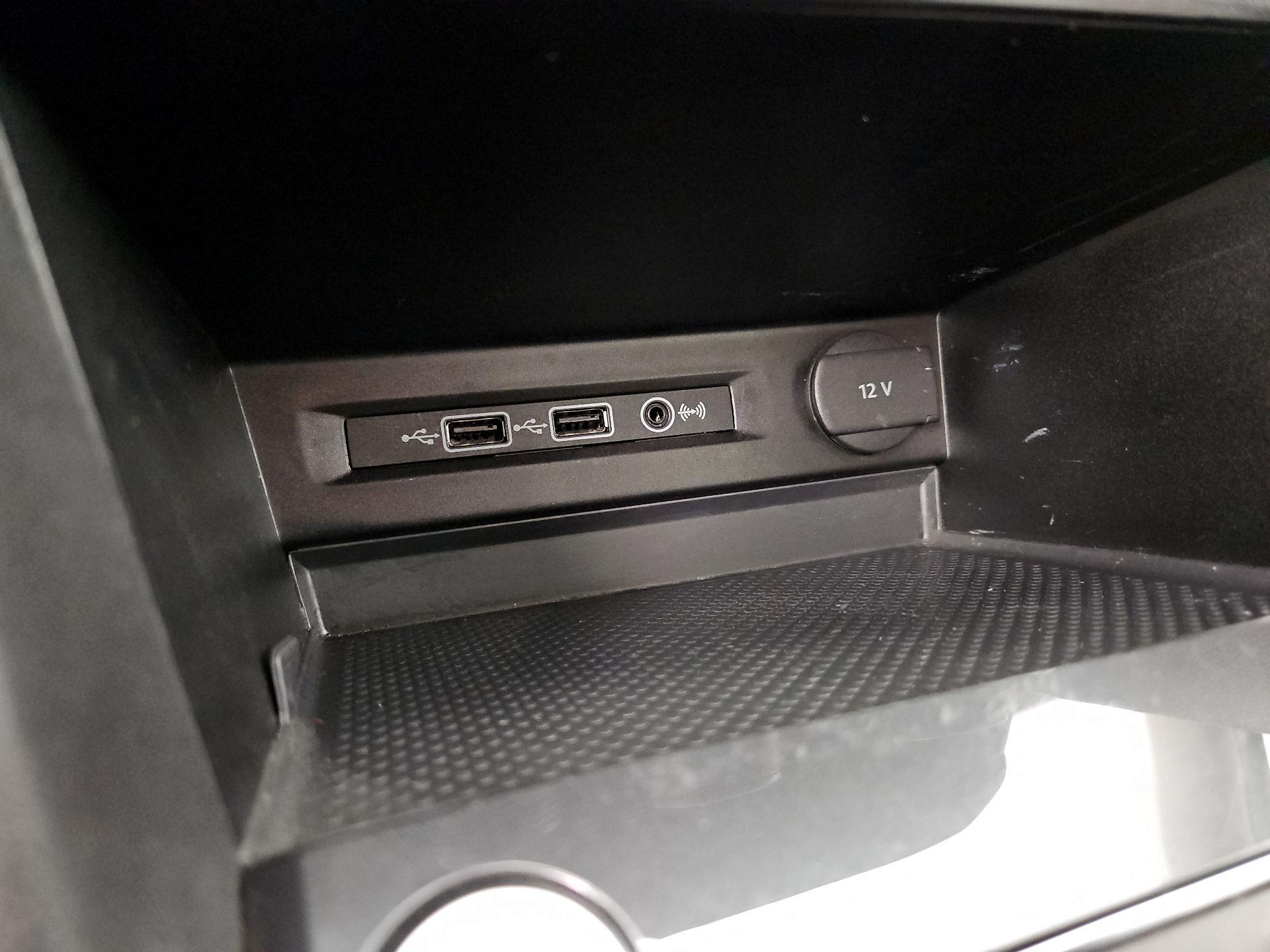 Thumbnail: 2019 Volkswagen Tiguan - 18