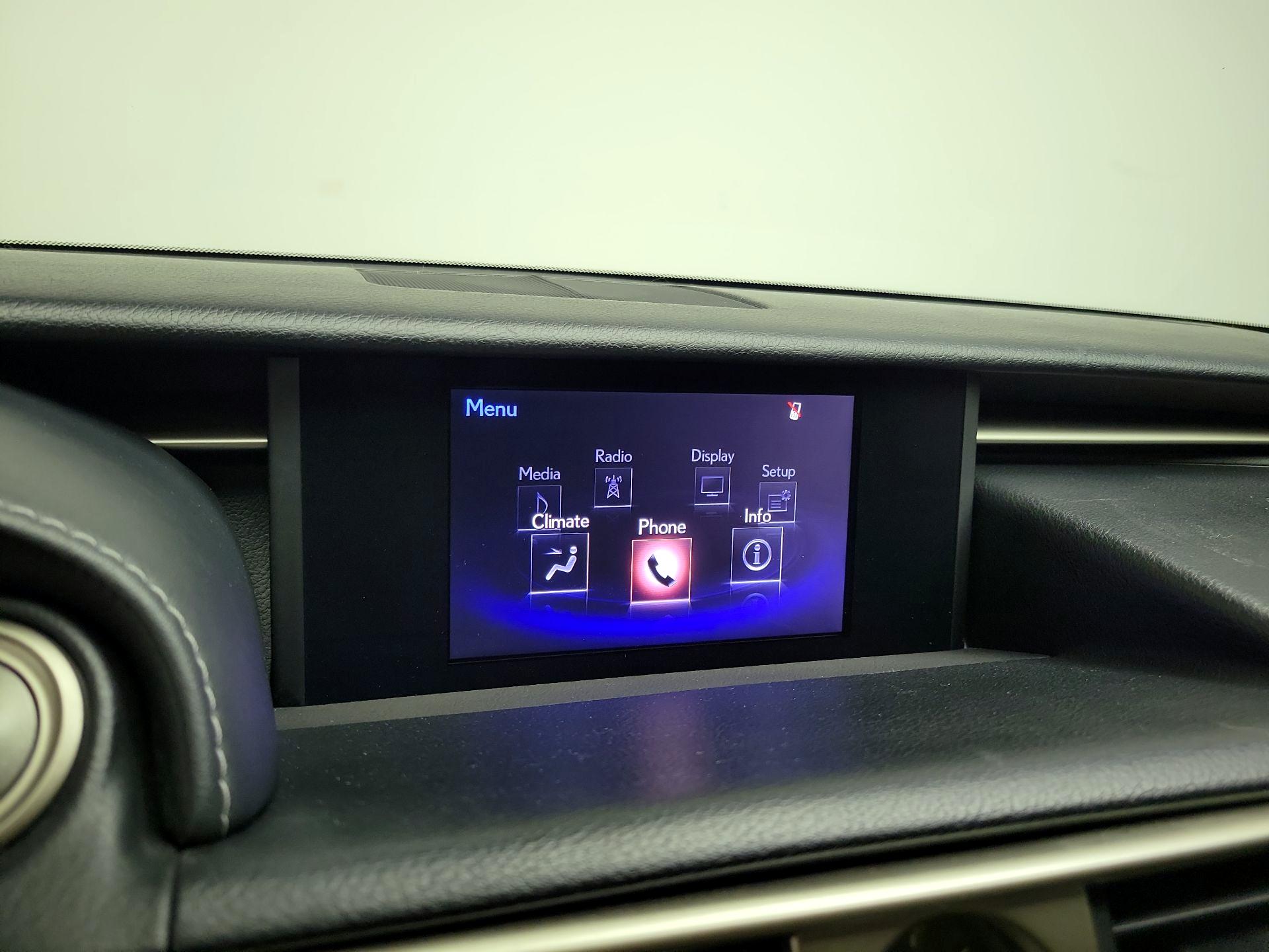 Thumbnail: 2016 Lexus IS - 14