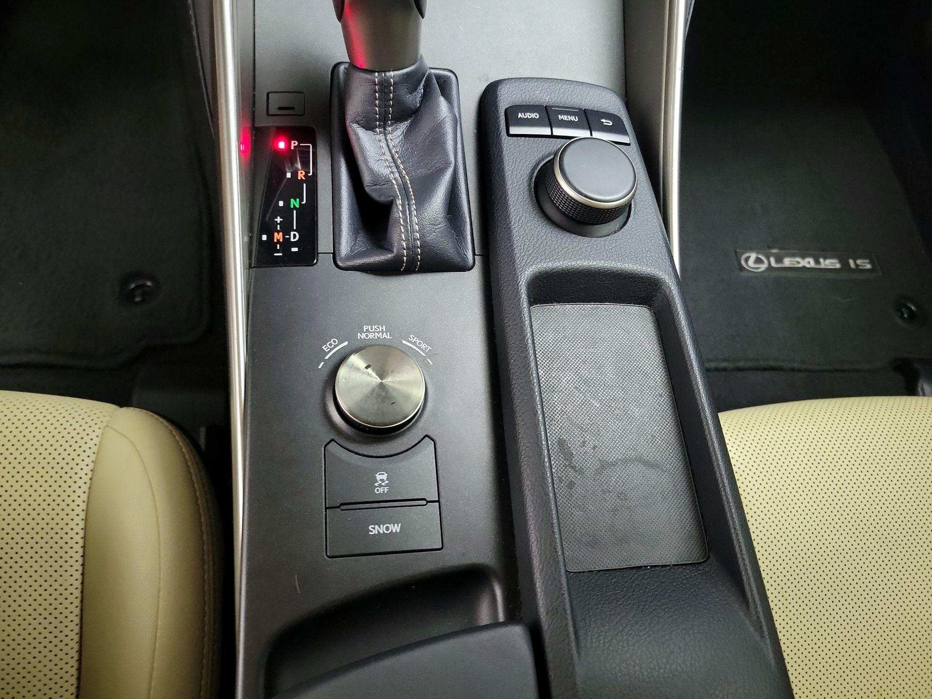 Thumbnail: 2016 Lexus IS - 18