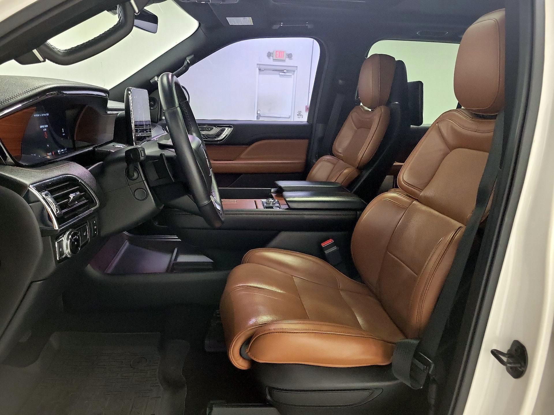 Thumbnail: 2019 Lincoln Navigator - 11