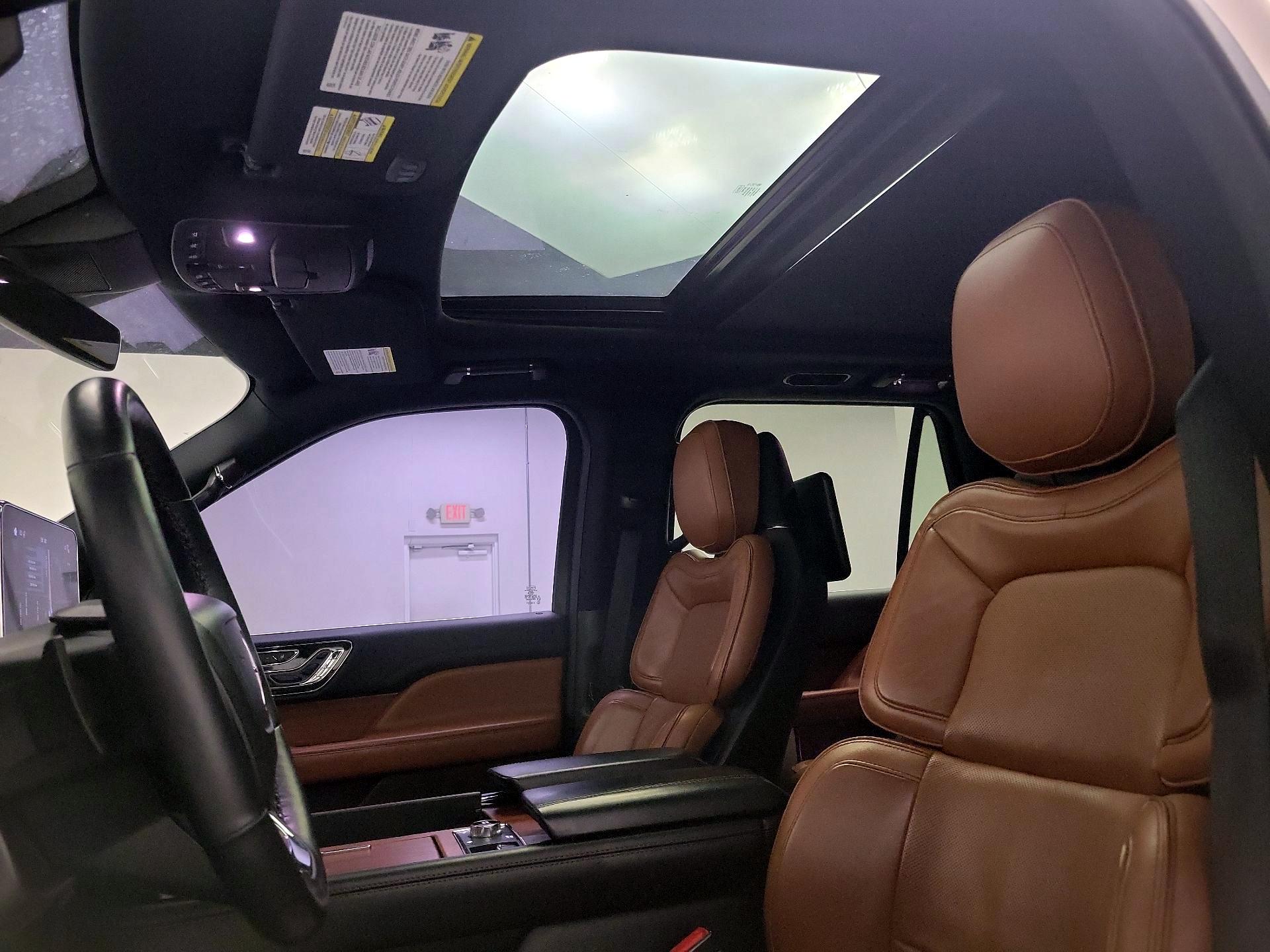 Thumbnail: 2019 Lincoln Navigator - 20