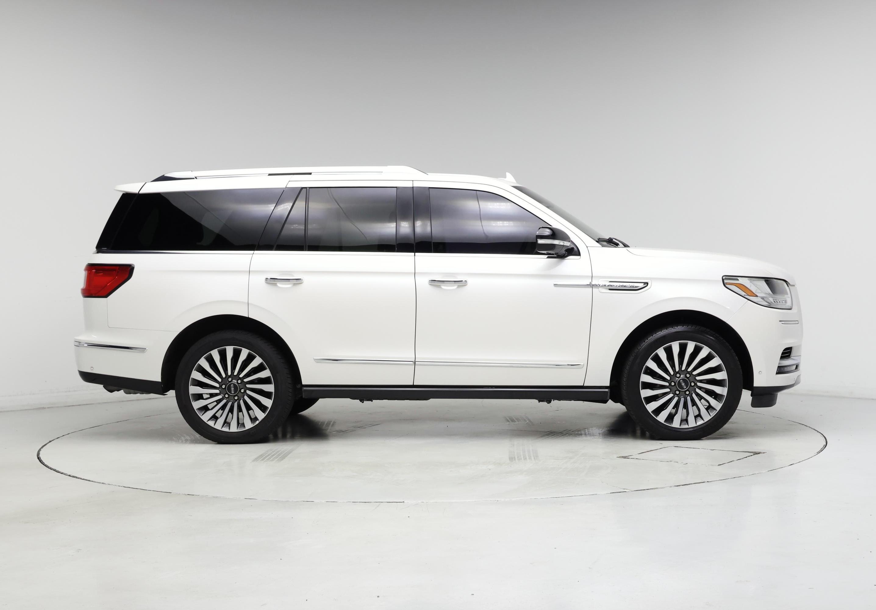 Thumbnail: 2019 Lincoln Navigator - 7