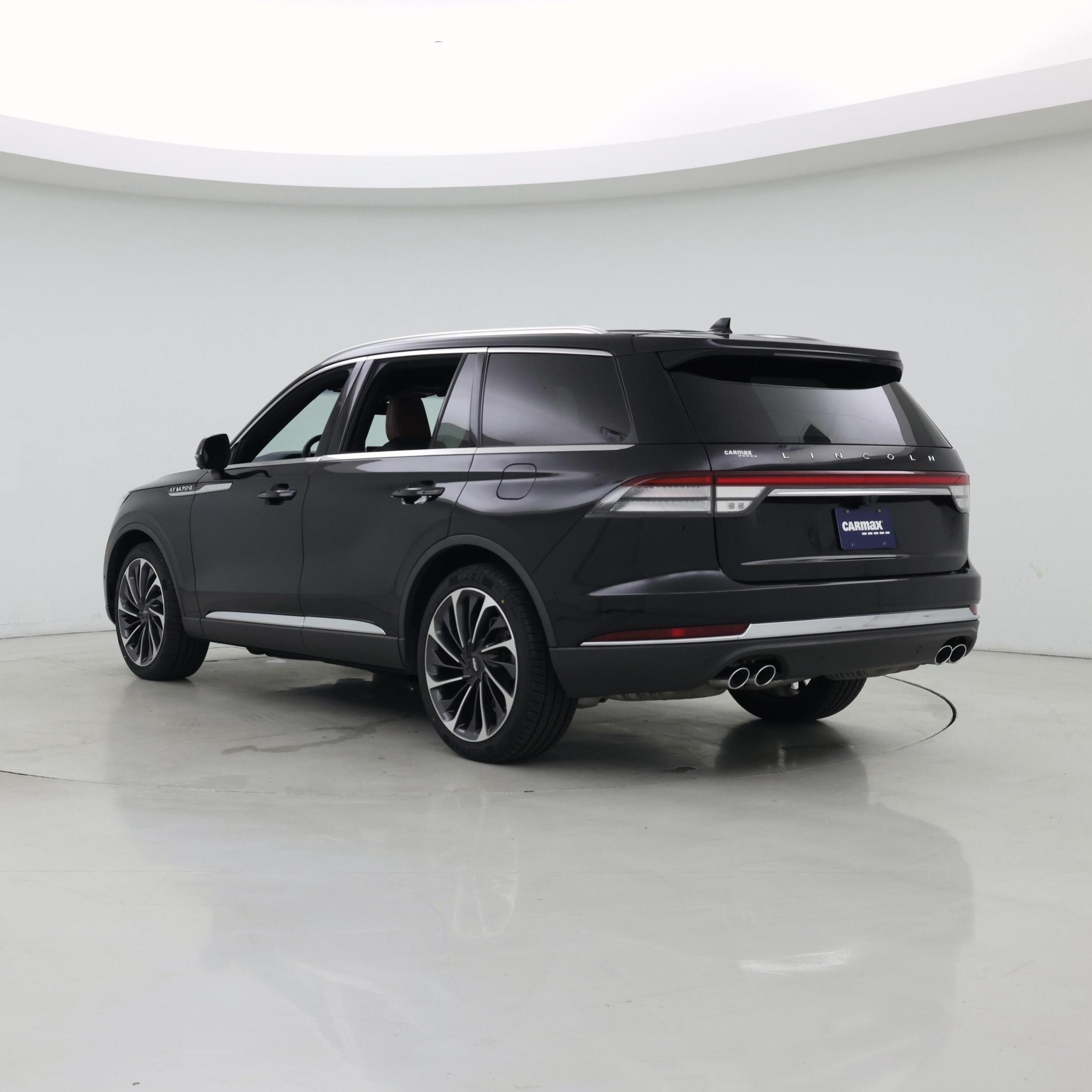 Thumbnail: 2023 Lincoln Aviator - 2
