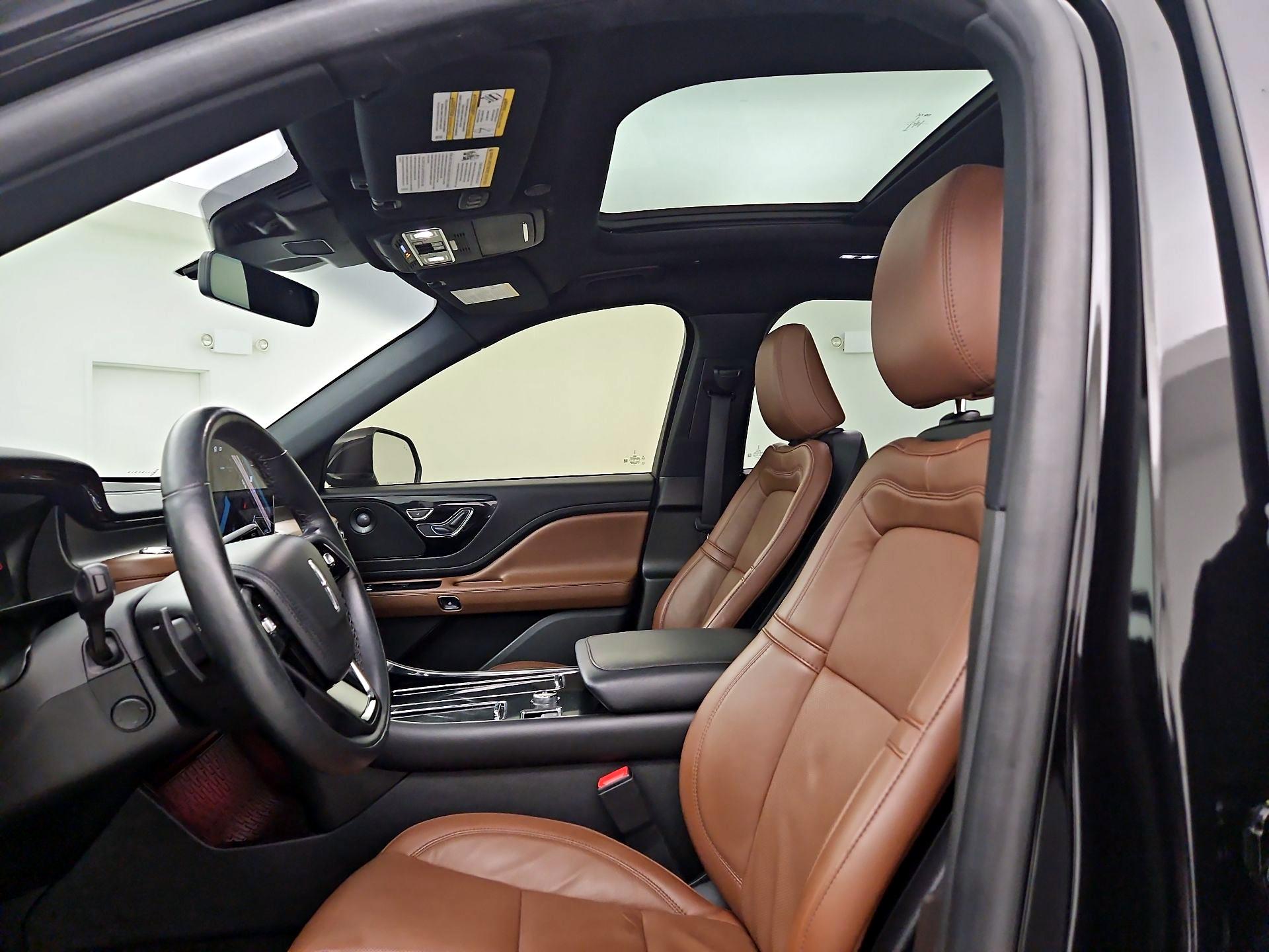 Thumbnail: 2023 Lincoln Aviator - 20