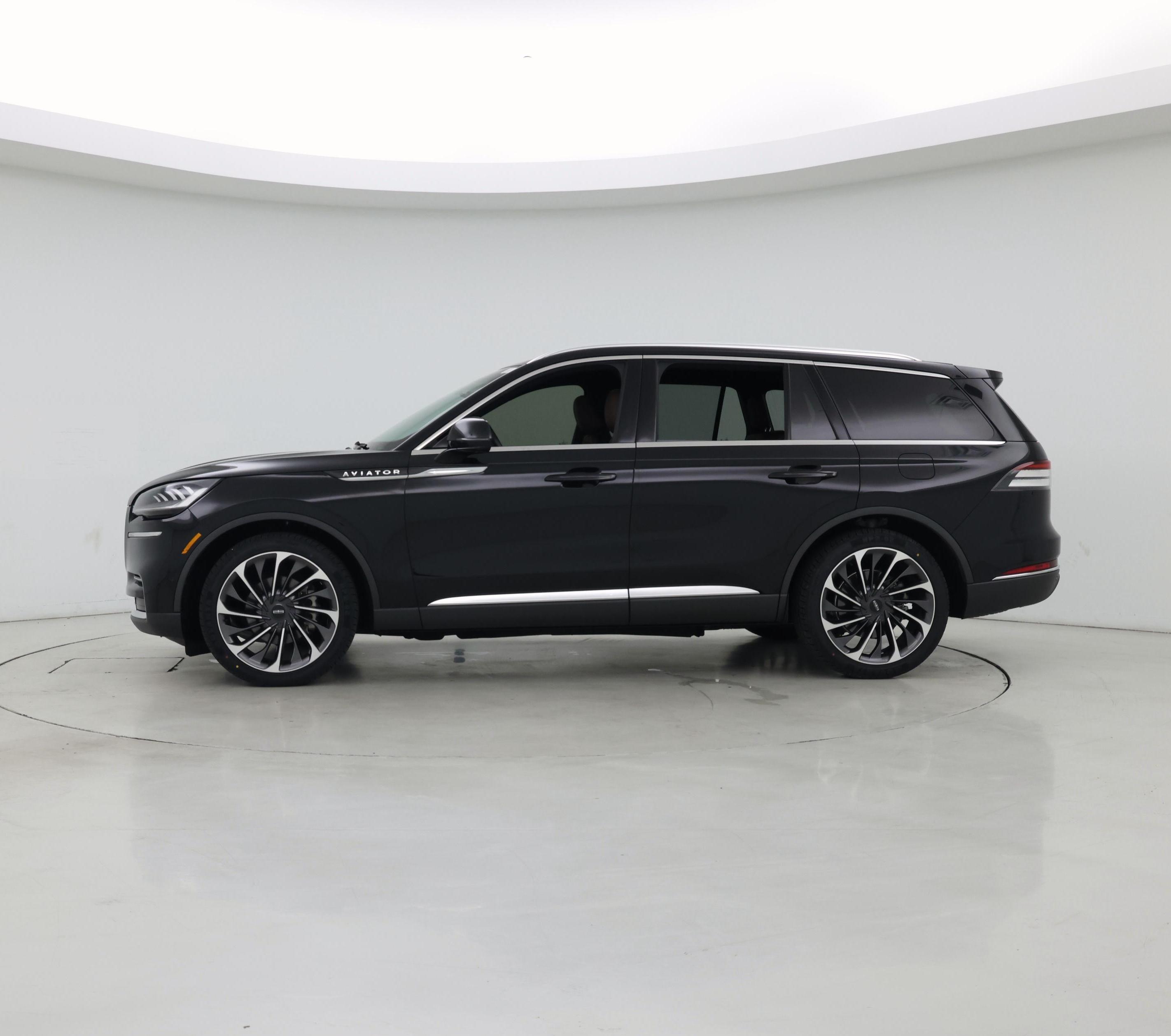 Thumbnail: 2023 Lincoln Aviator - 3
