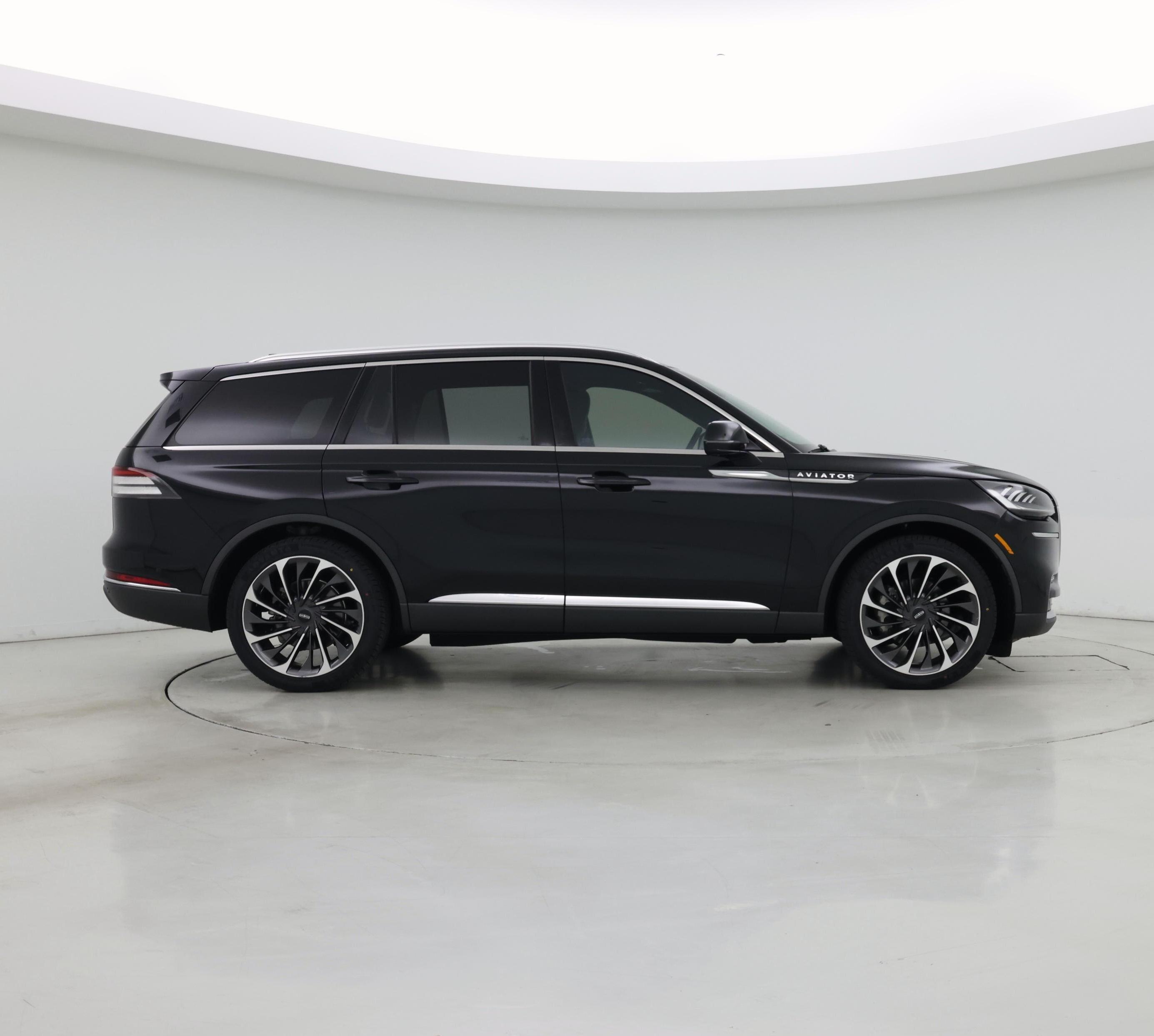 Thumbnail: 2023 Lincoln Aviator - 7