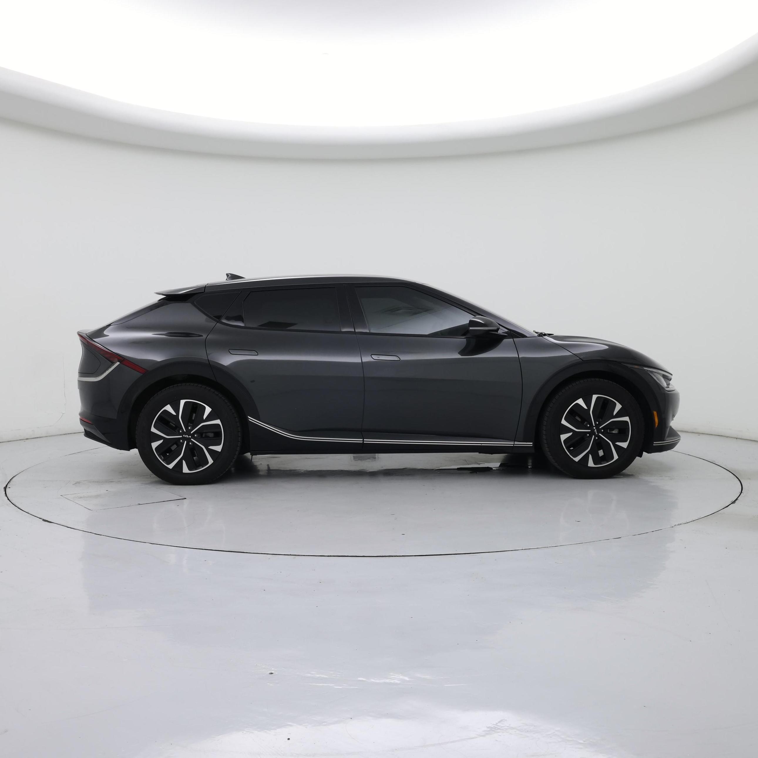 Thumbnail: 2022 Kia EV6 - 7