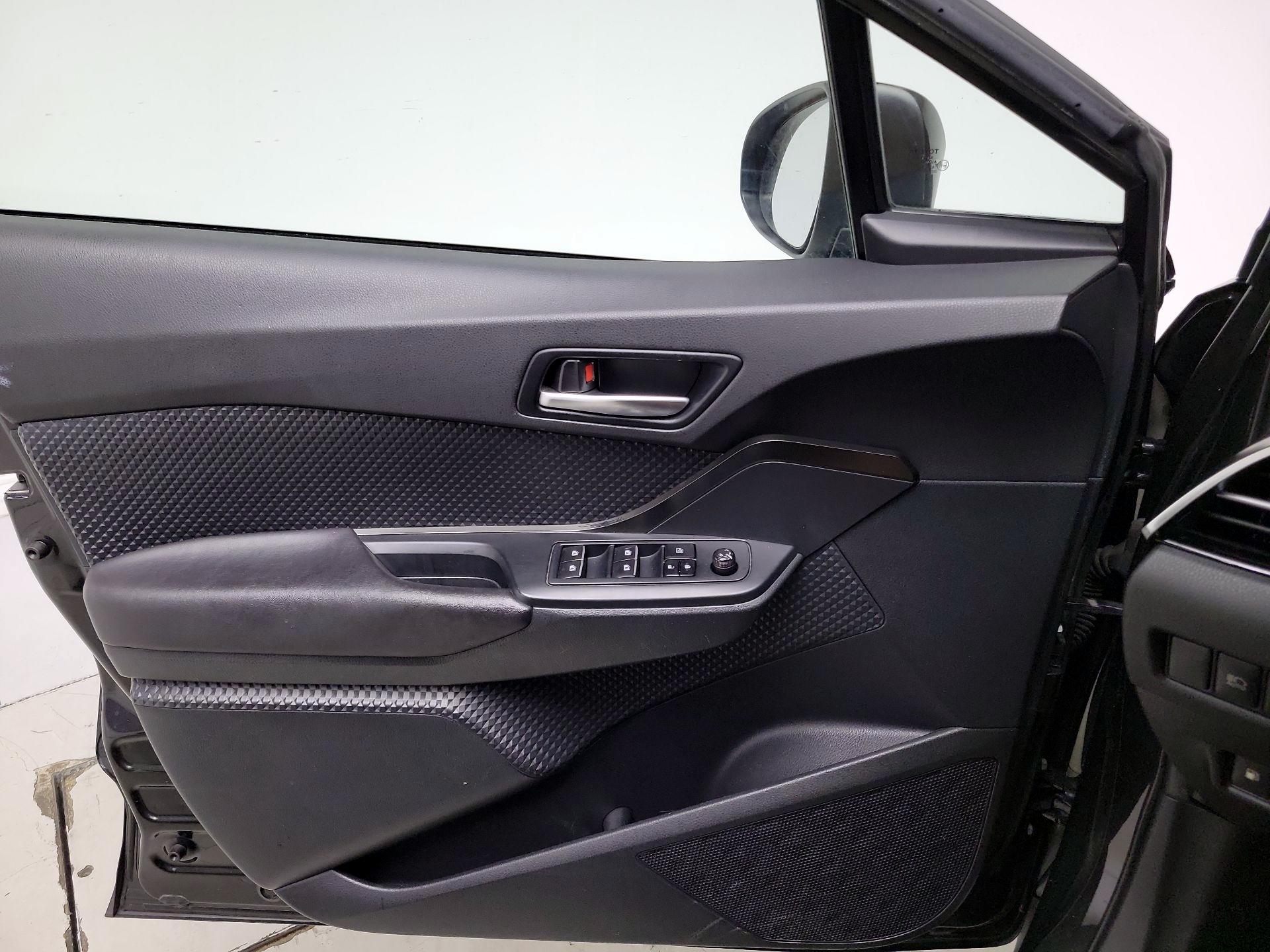 Thumbnail: 2018 Toyota C-HR - 12