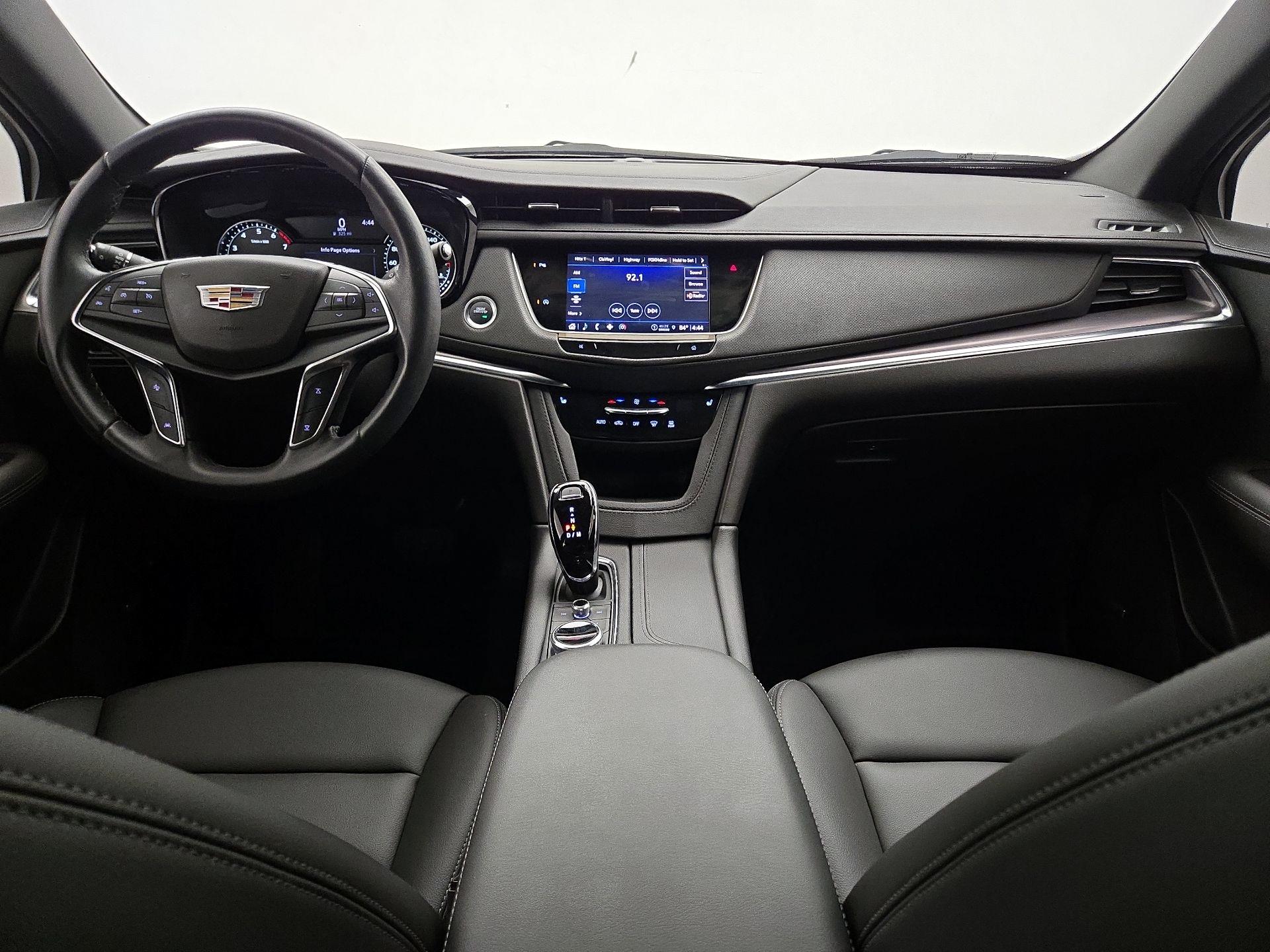 Thumbnail: 2022 Cadillac XT5 - 9