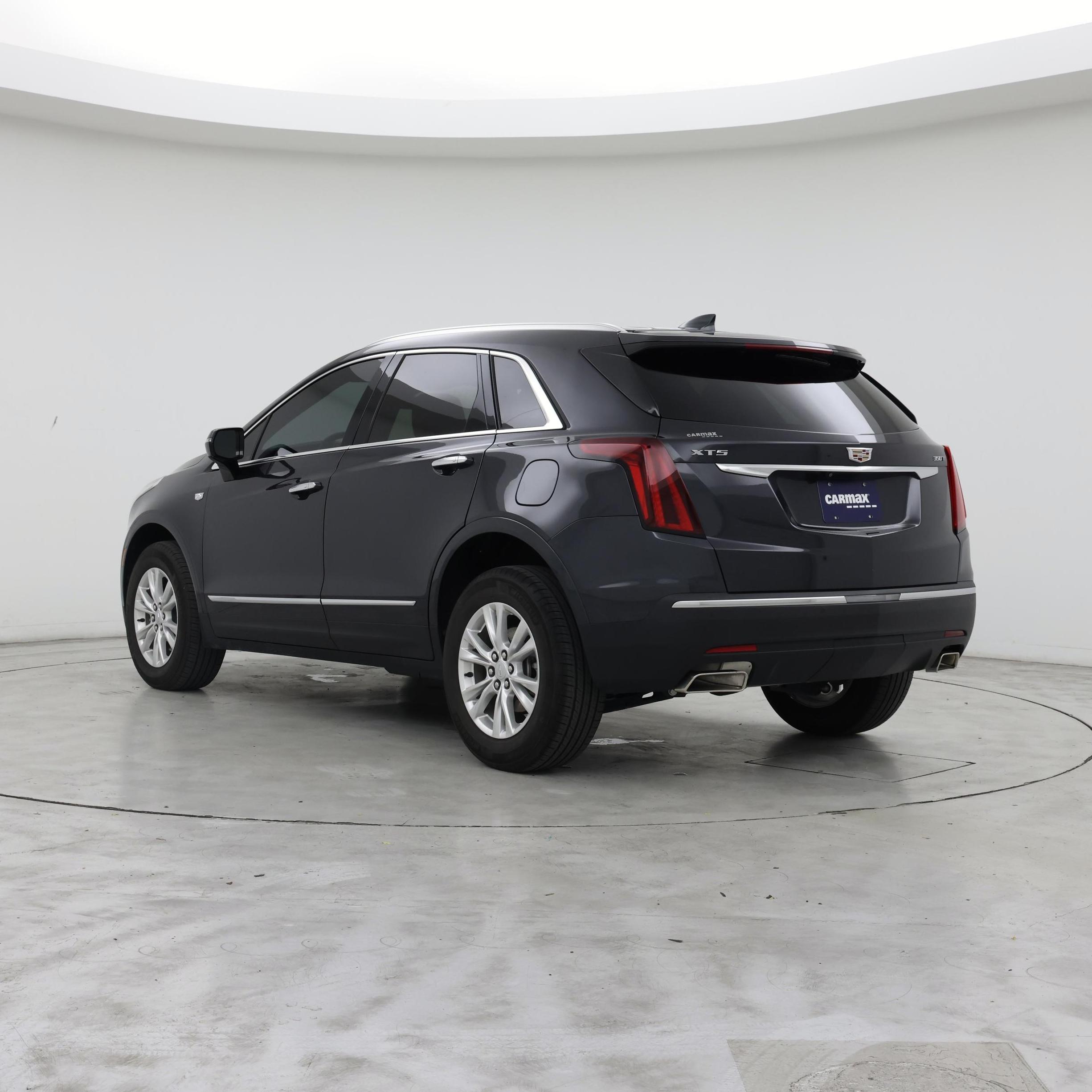 Thumbnail: 2022 Cadillac XT5 - 2