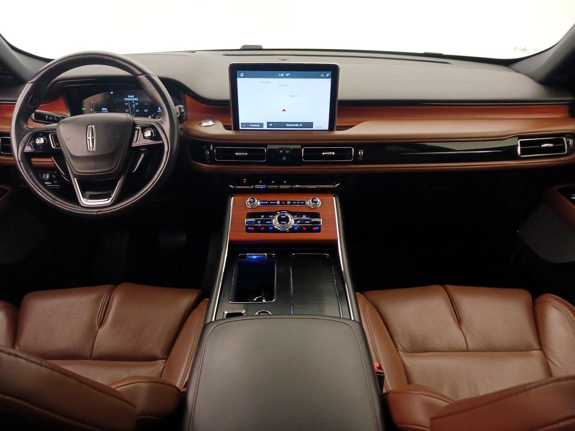 Thumbnail: 2020 Lincoln Aviator - 9