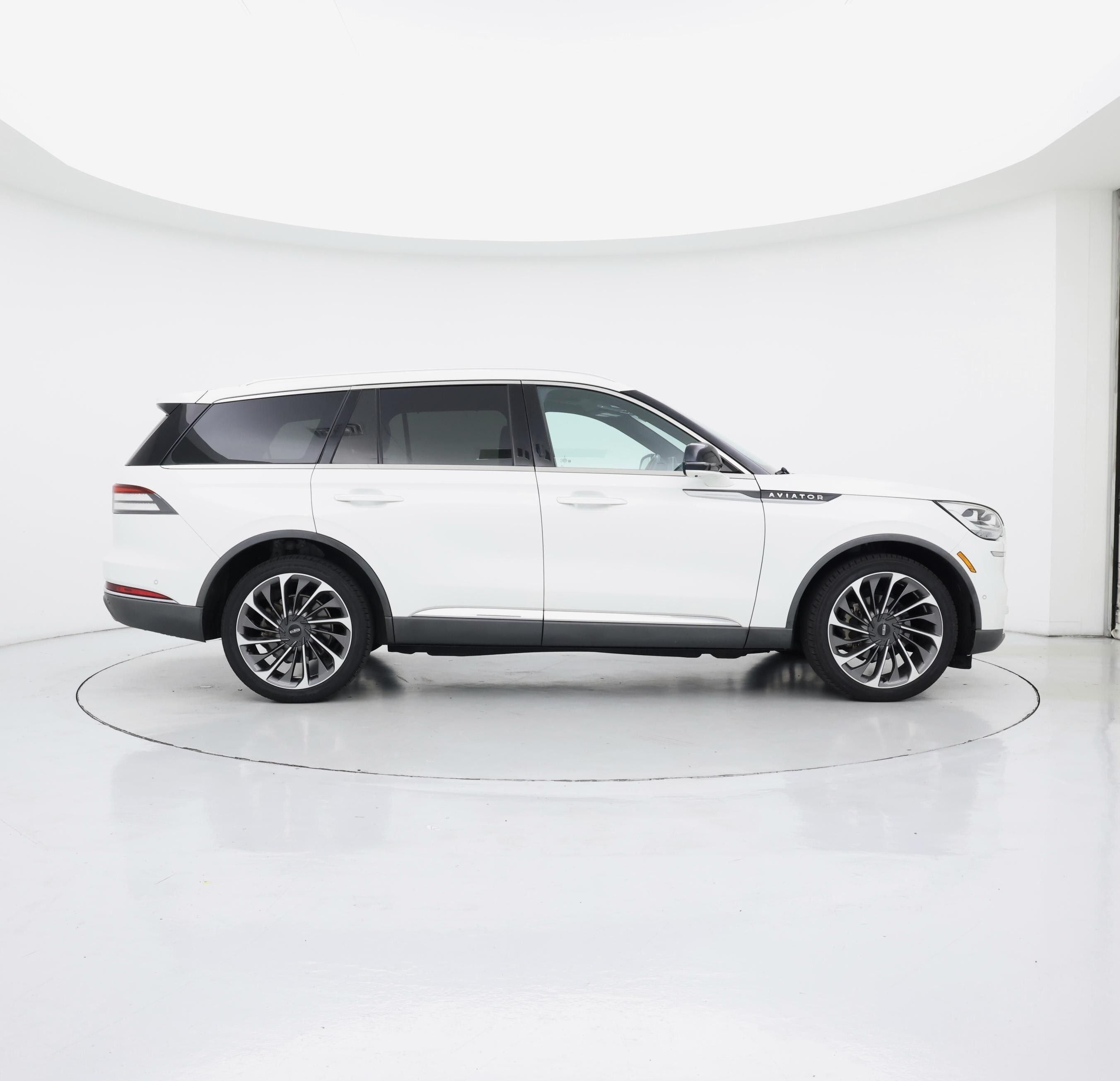 Thumbnail: 2020 Lincoln Aviator - 7