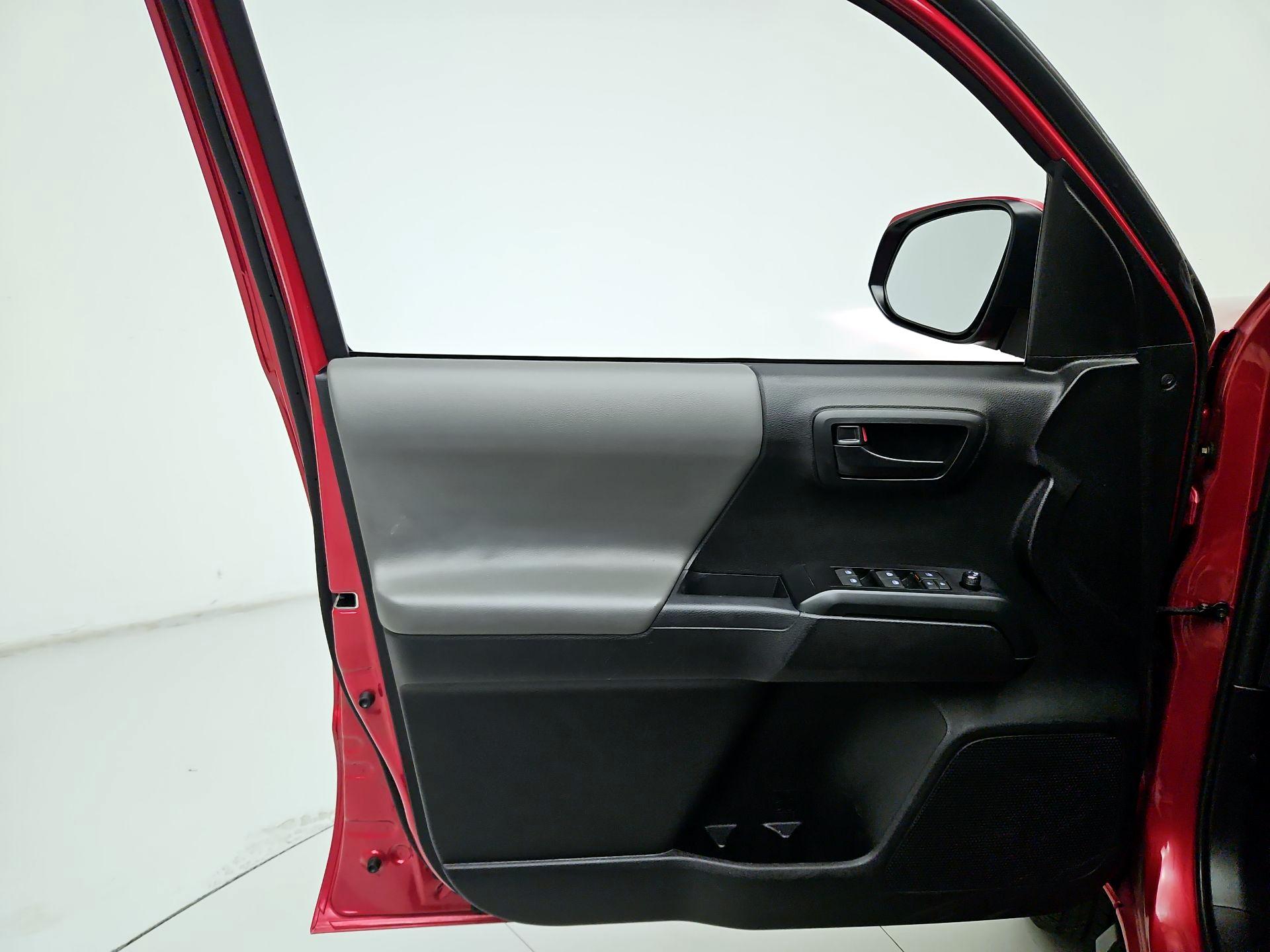 Thumbnail: 2023 Toyota Tacoma - 12