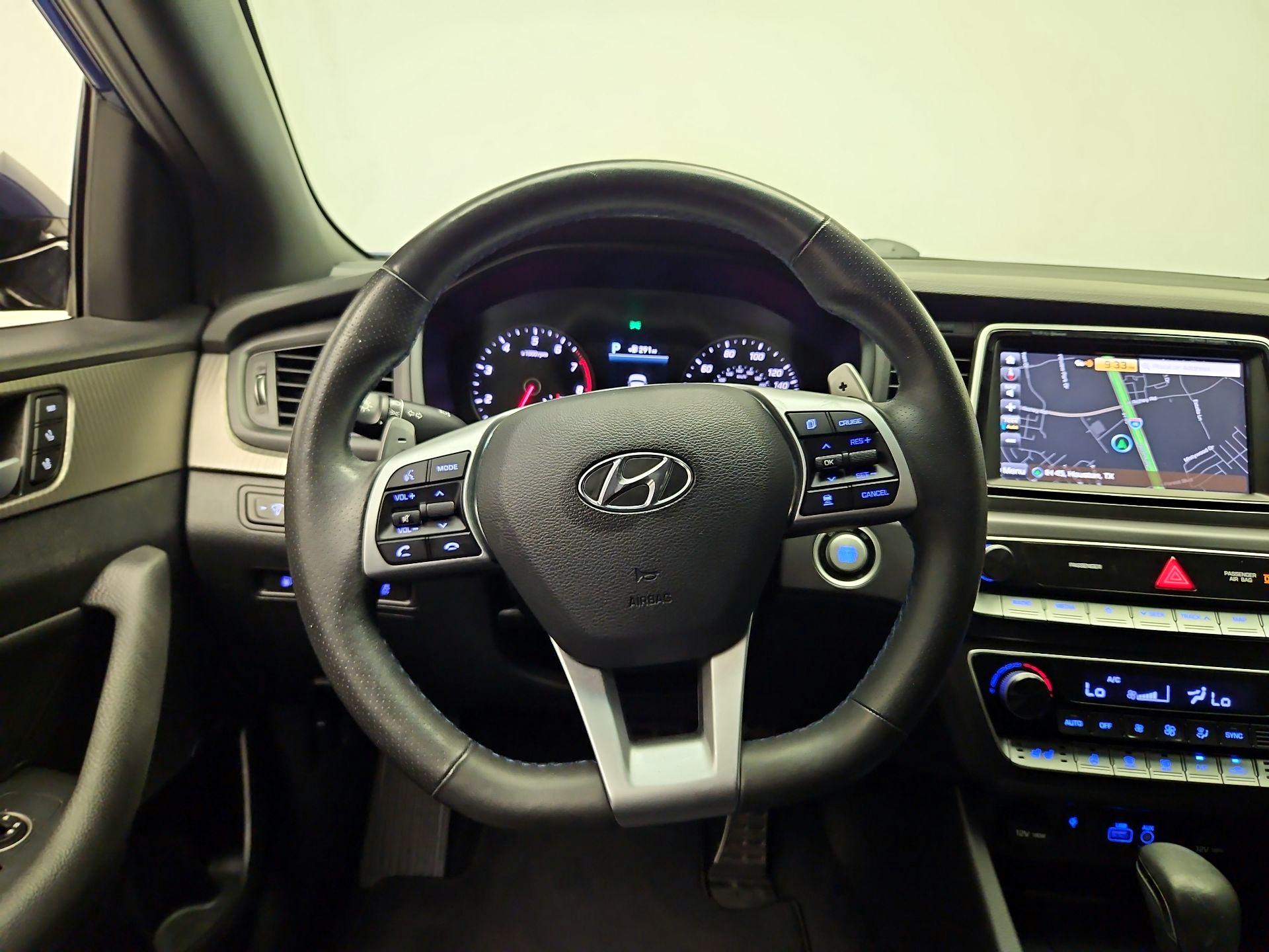 Thumbnail: 2019 Hyundai Sonata - 10