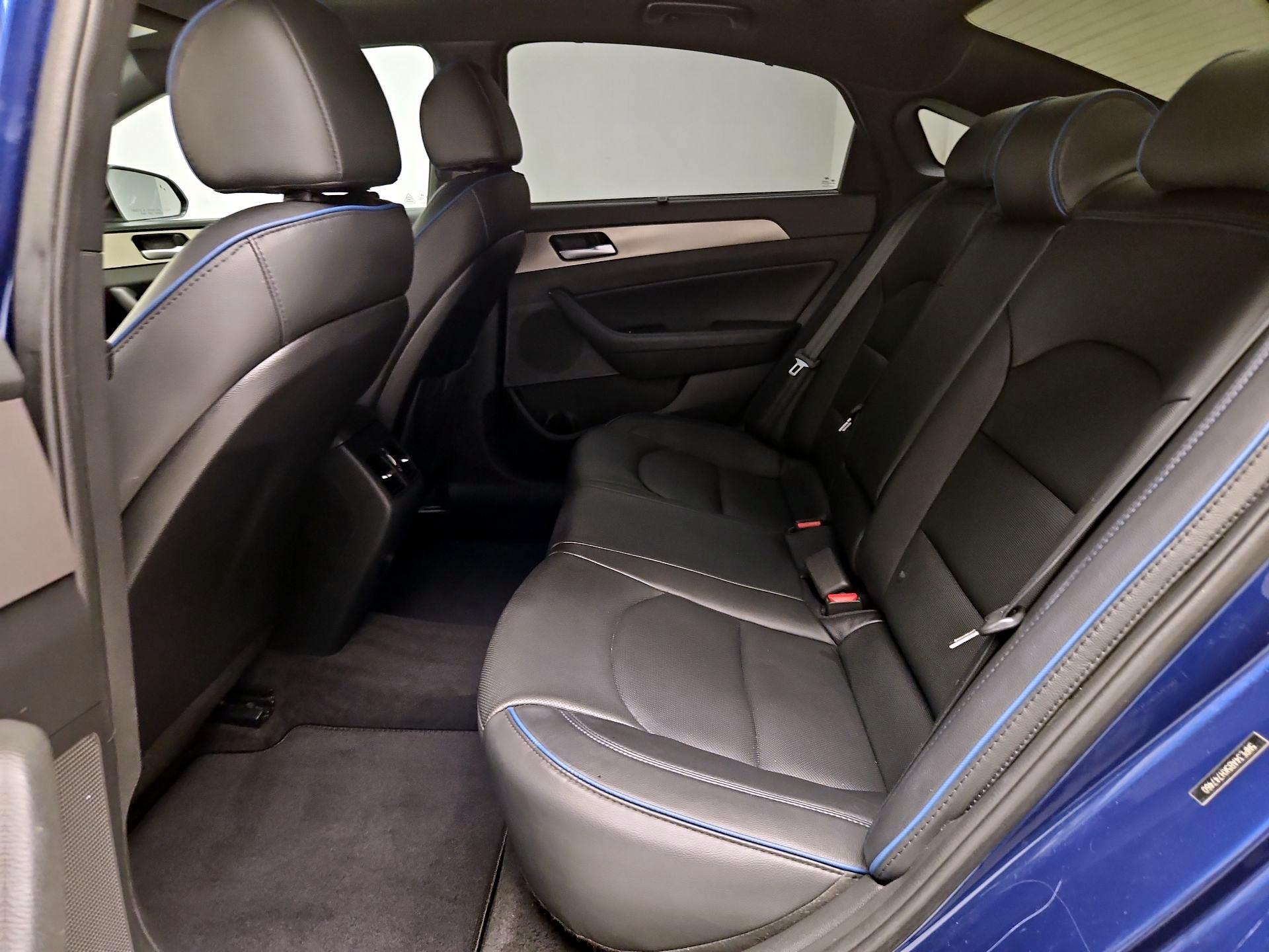 Thumbnail: 2019 Hyundai Sonata - 17