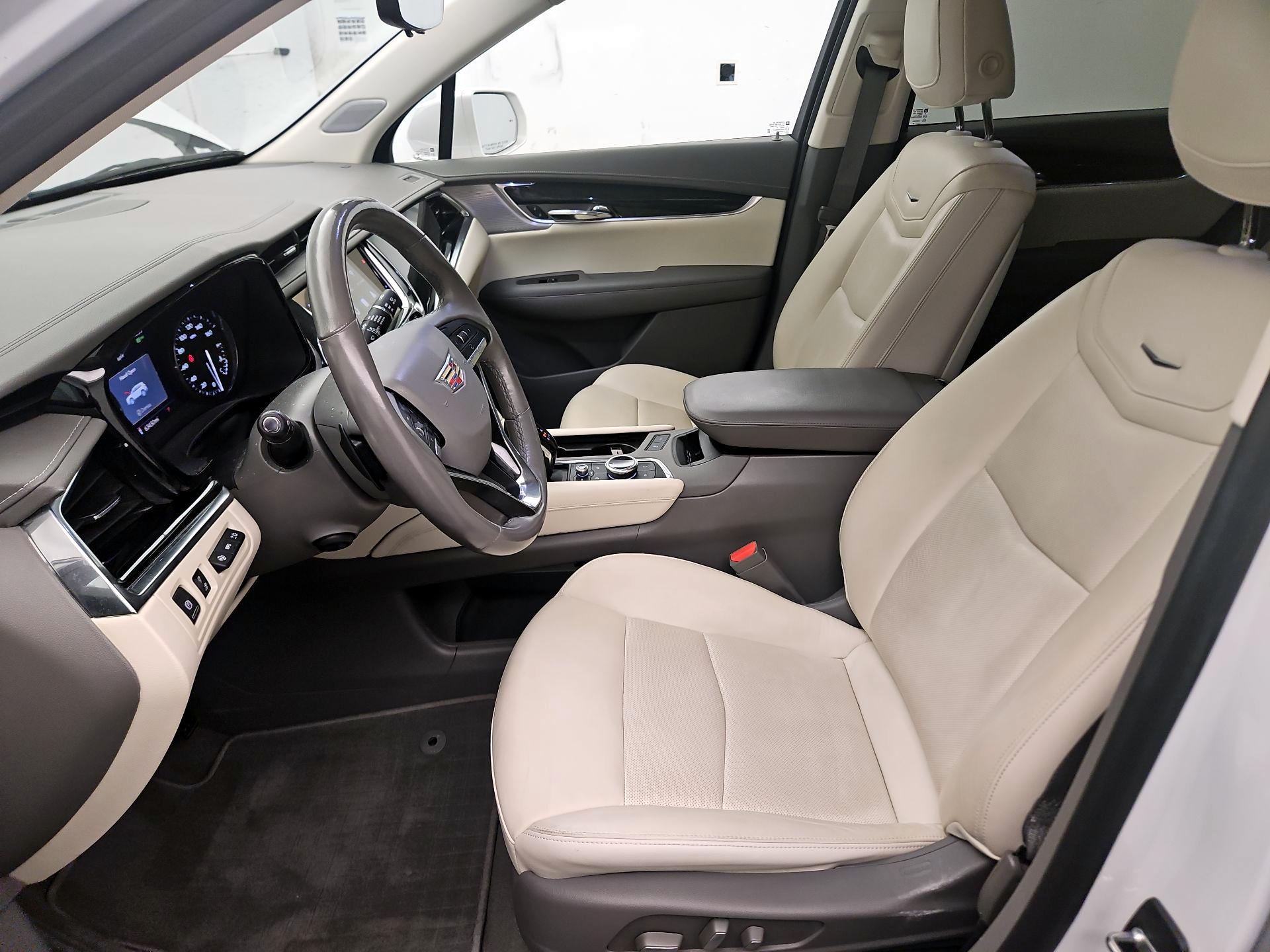 Thumbnail: 2020 Cadillac XT6 - 11