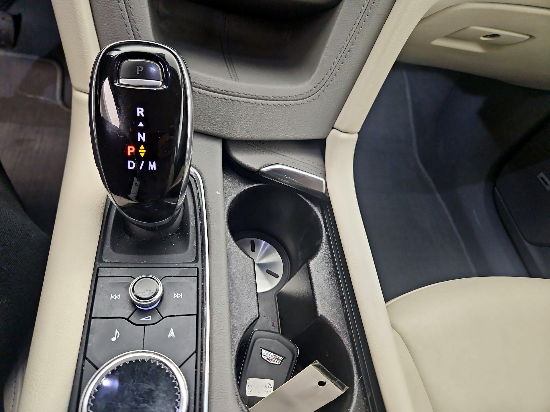 Thumbnail: 2020 Cadillac XT6 - 17
