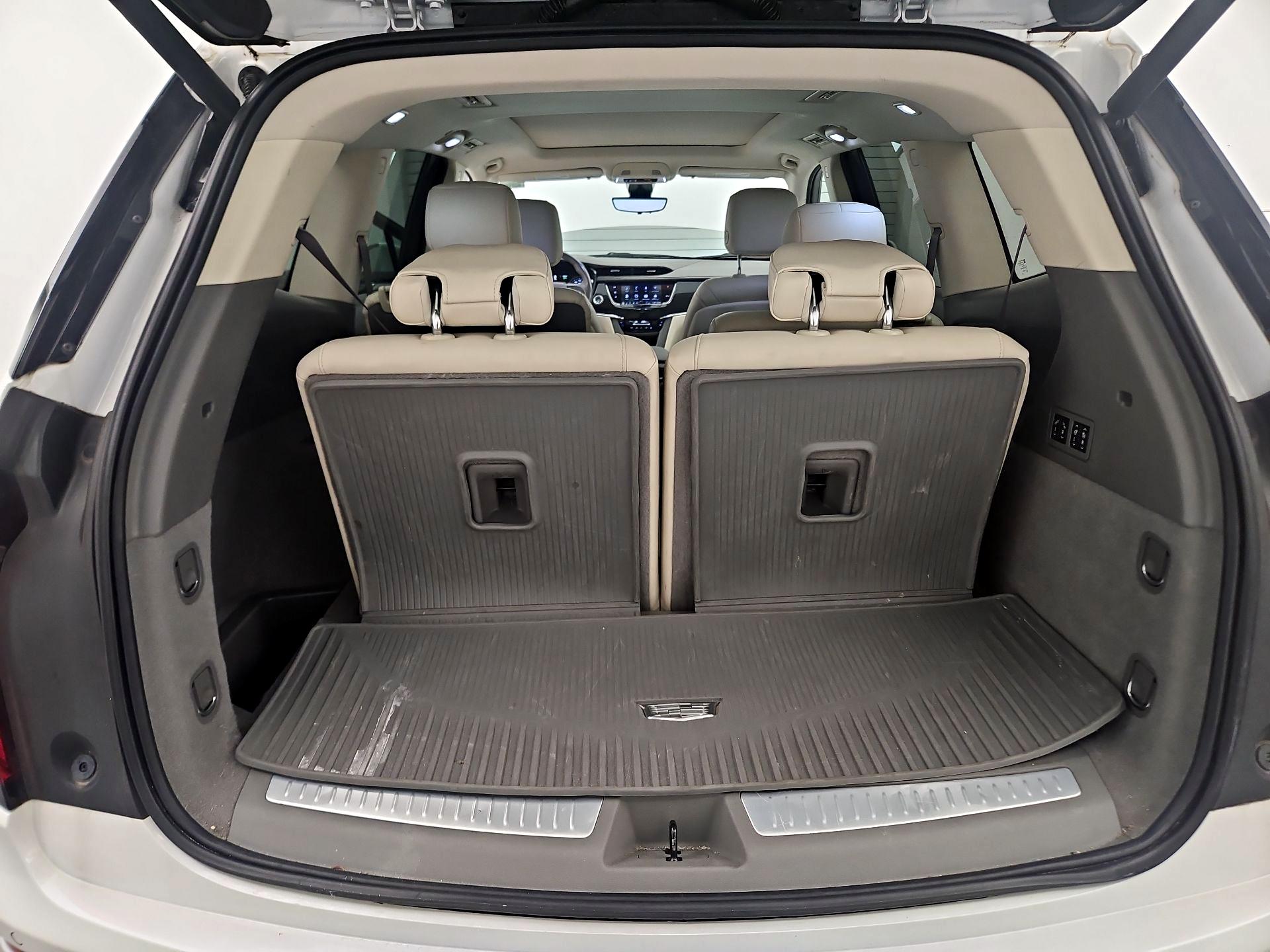 Thumbnail: 2020 Cadillac XT6 - 19
