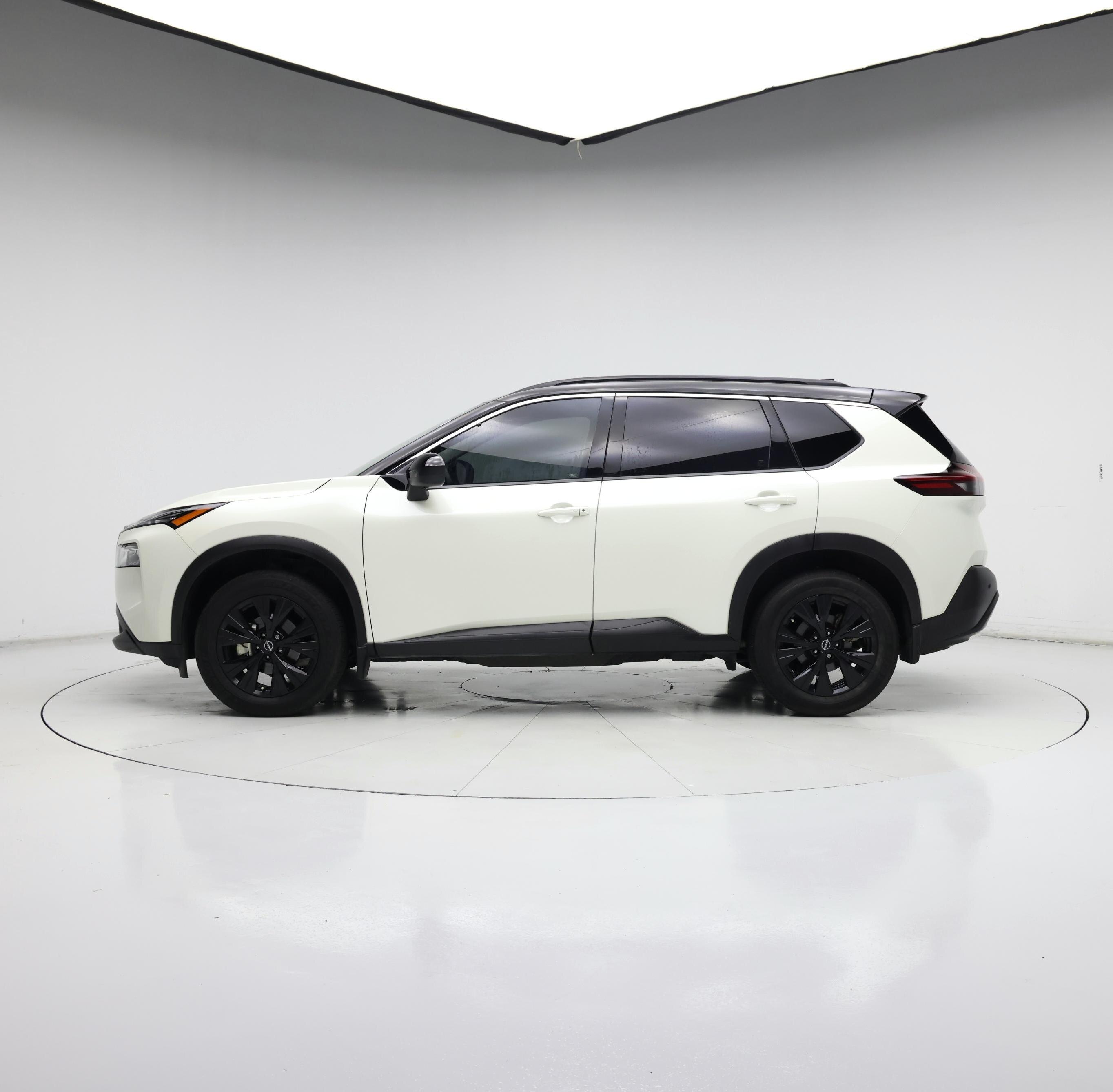 Thumbnail: 2023 Nissan Rogue - 3