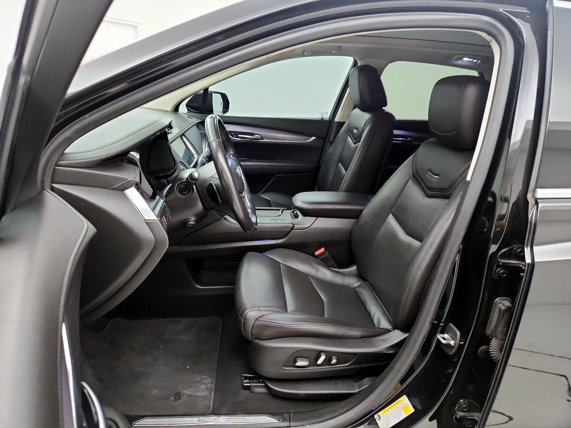 Thumbnail: 2019 Cadillac XT5 - 11