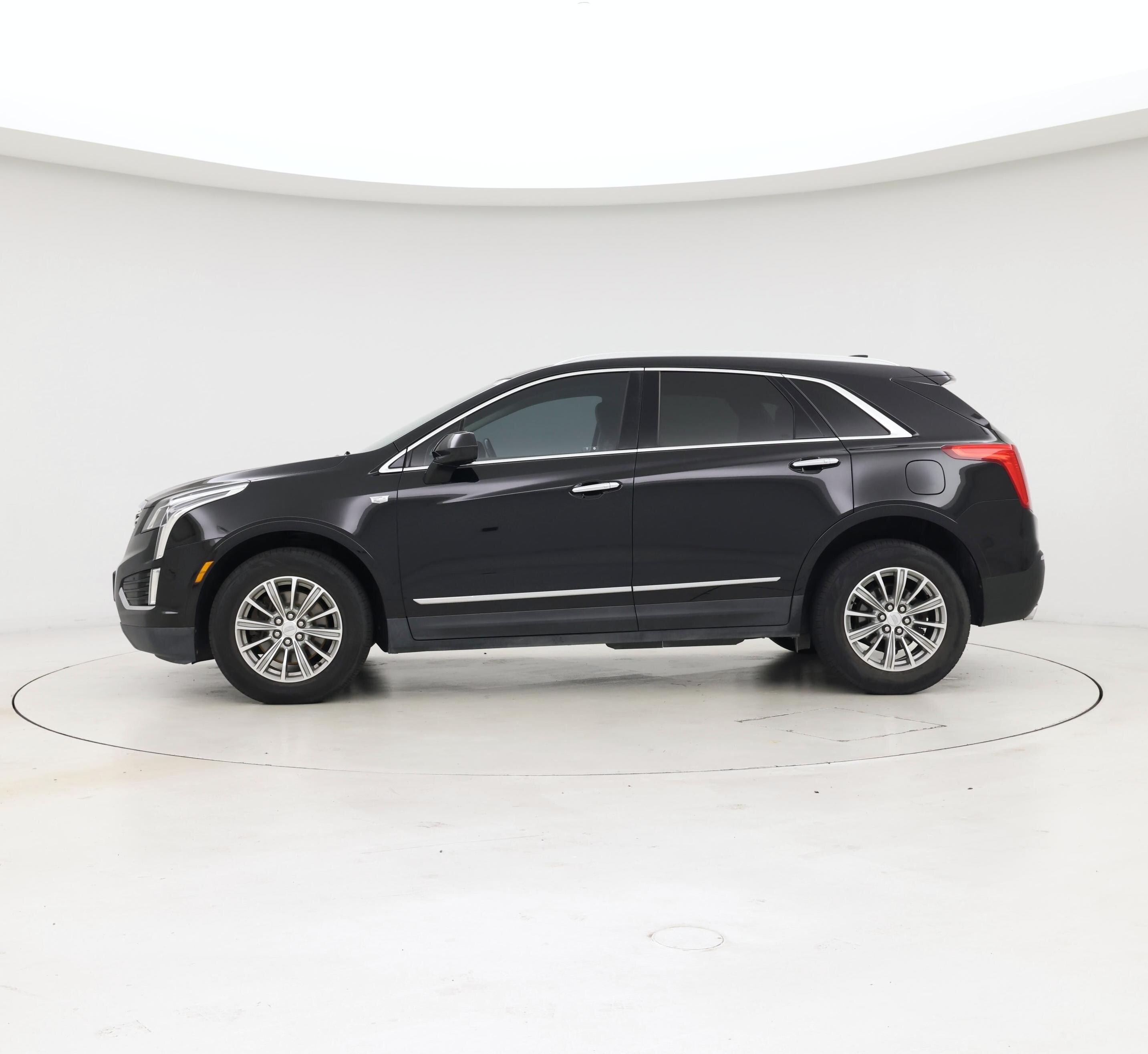 Thumbnail: 2019 Cadillac XT5 - 3