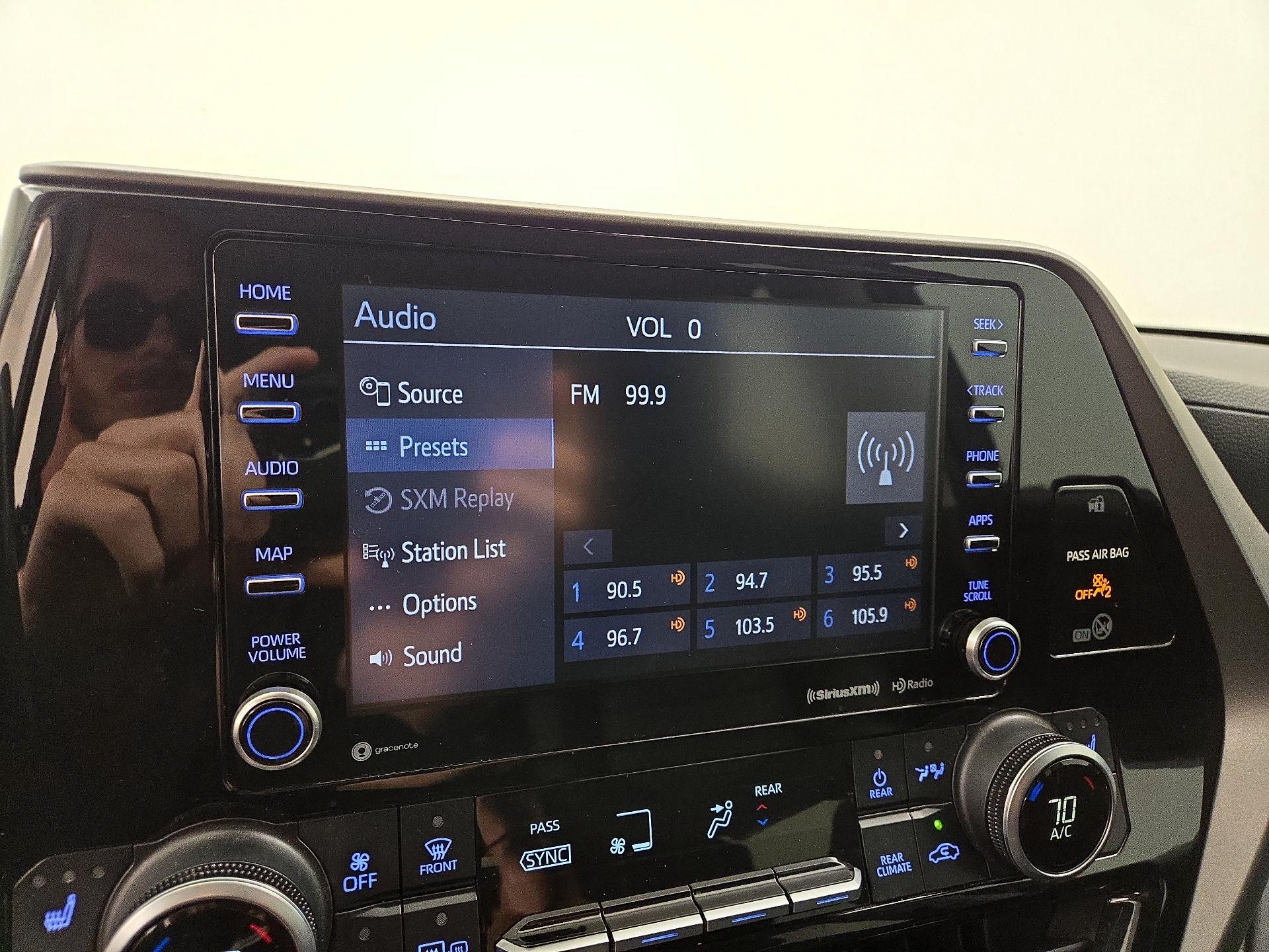 Thumbnail: 2021 Toyota Highlander - 15