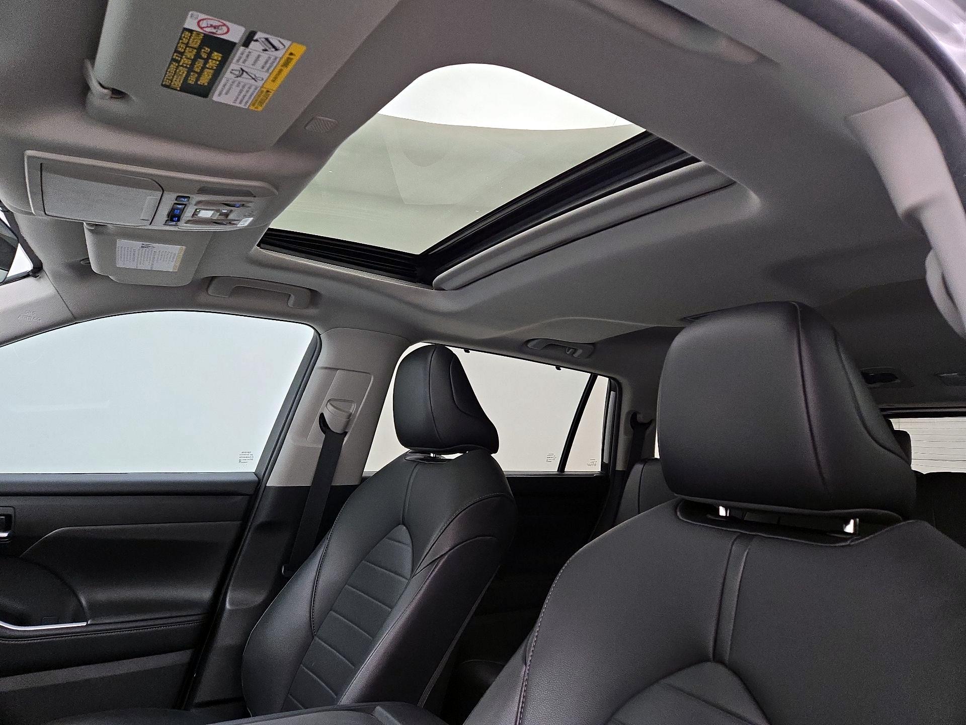 Thumbnail: 2021 Toyota Highlander - 19