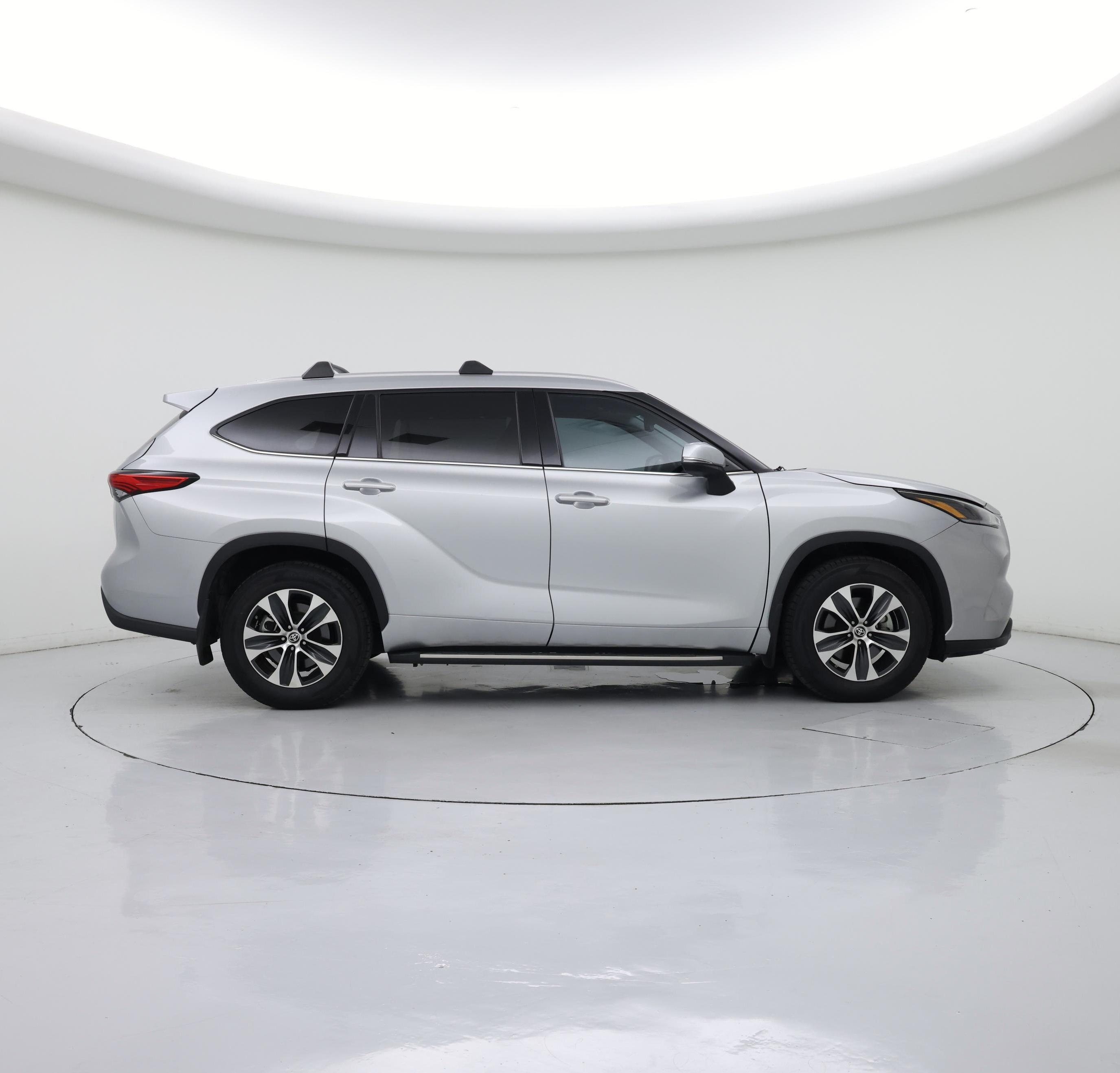 Thumbnail: 2021 Toyota Highlander - 7