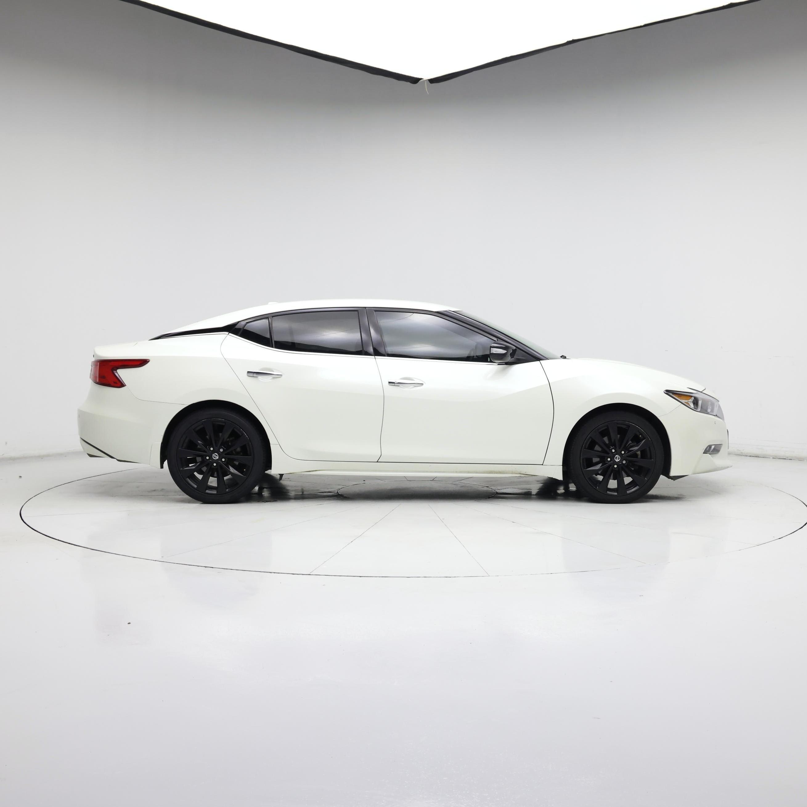 Thumbnail: 2017 Nissan Maxima - 7