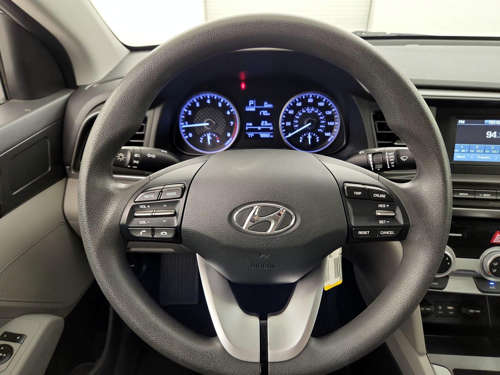 Thumbnail: 2019 Hyundai Elantra - 10