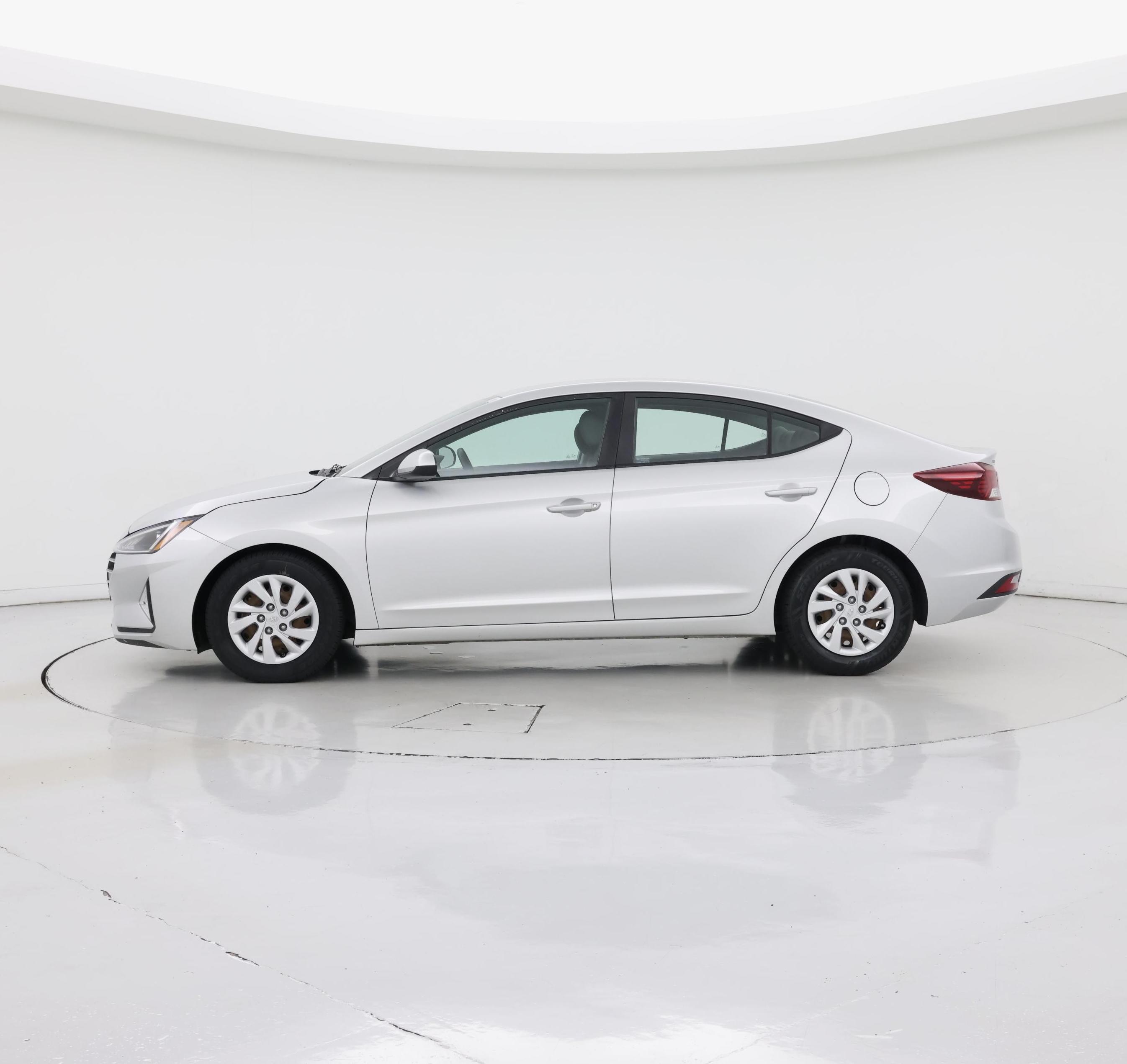 Thumbnail: 2019 Hyundai Elantra - 3