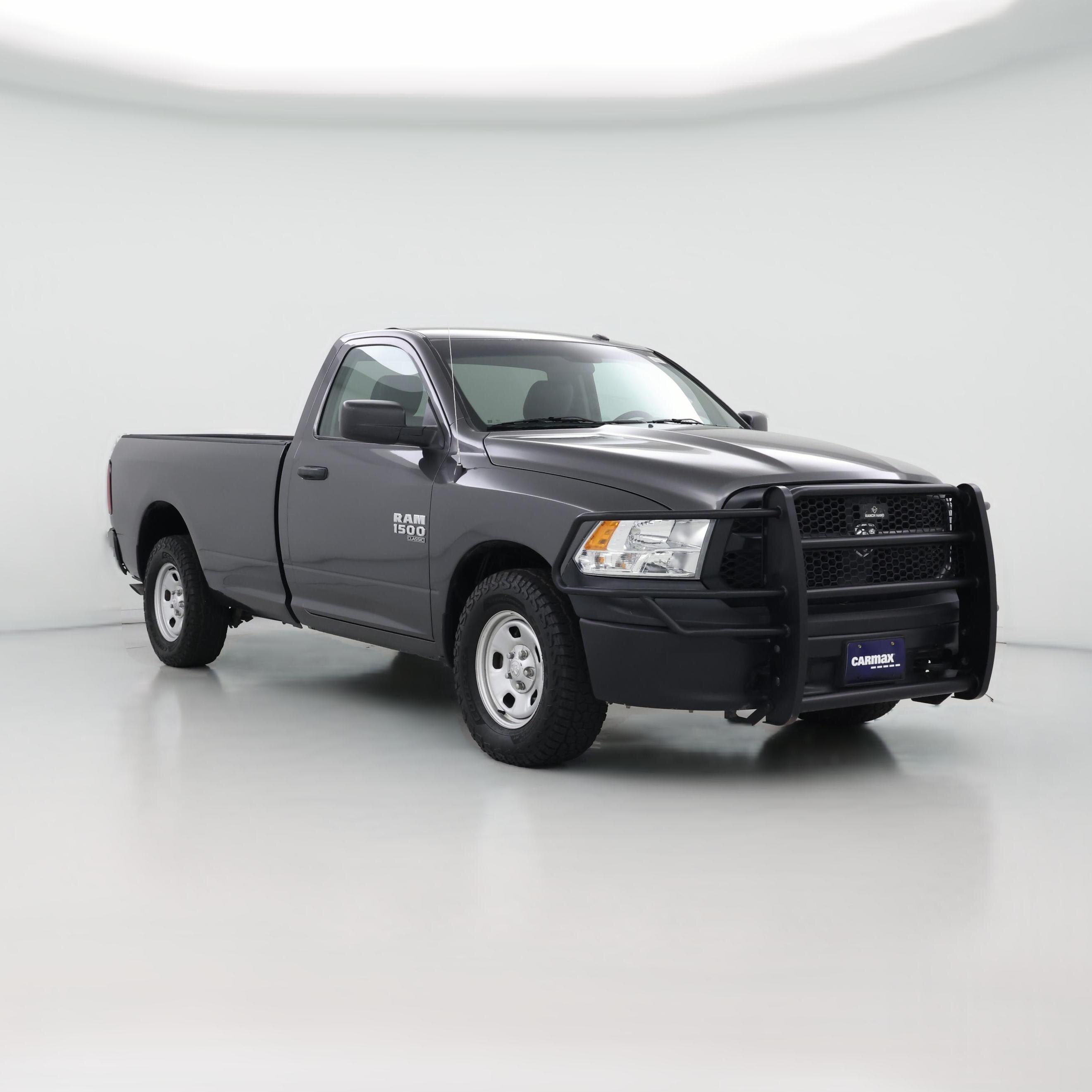 Thumbnail: 2020 RAM 1500 Classic - 1