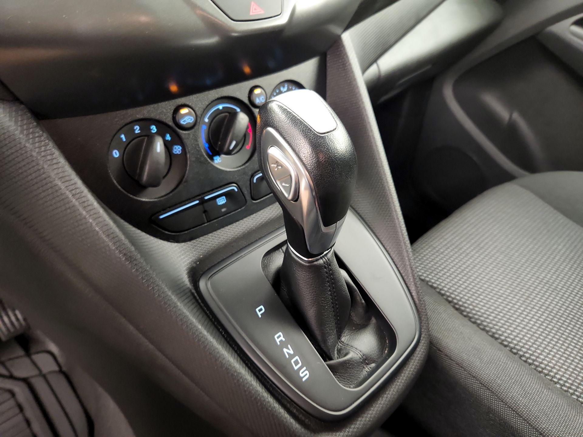 Thumbnail: 2017 Ford Transit Series - 16
