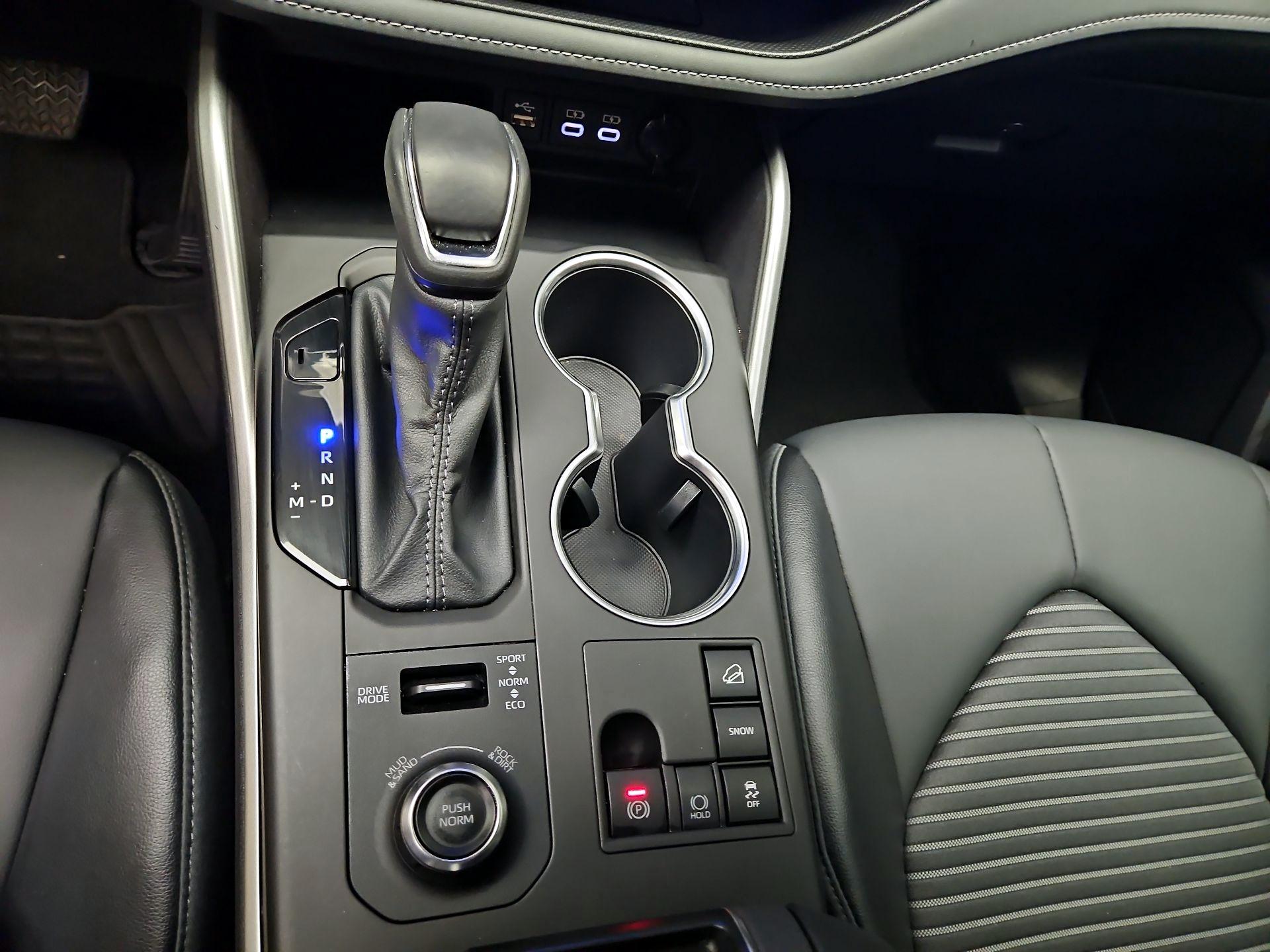 Thumbnail: 2025 Toyota Highlander - 15