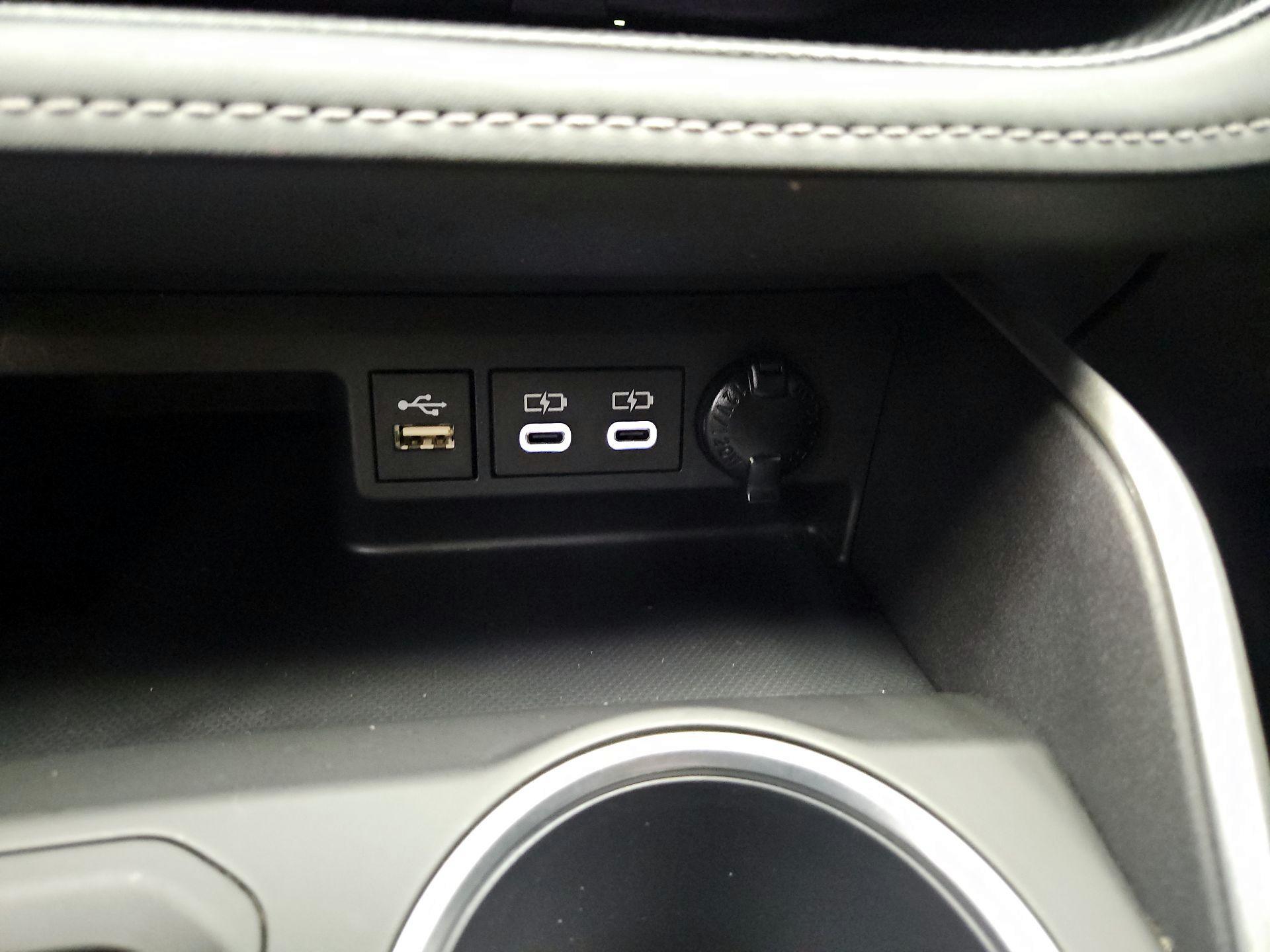 Thumbnail: 2025 Toyota Highlander - 16