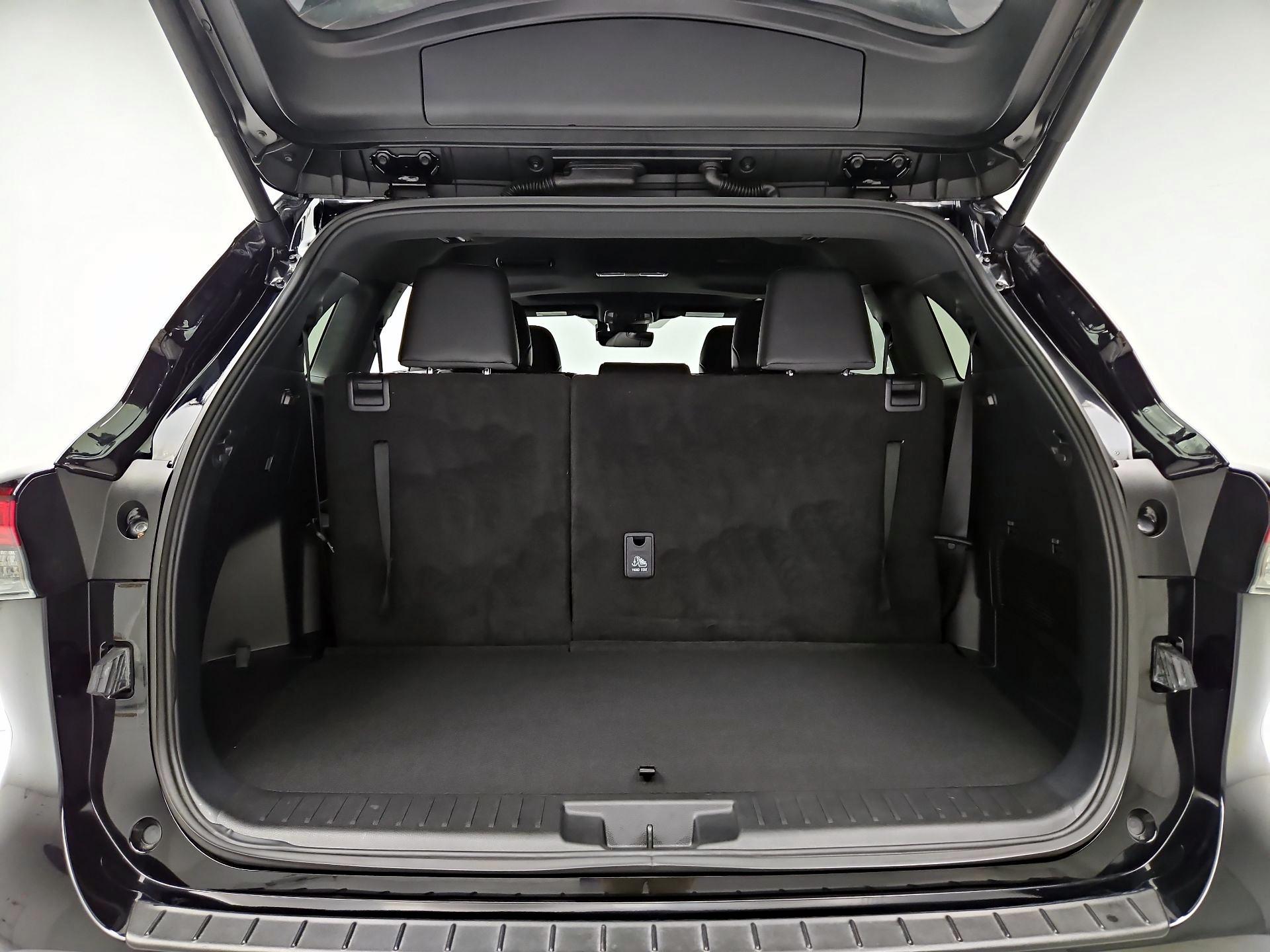 Thumbnail: 2025 Toyota Highlander - 20