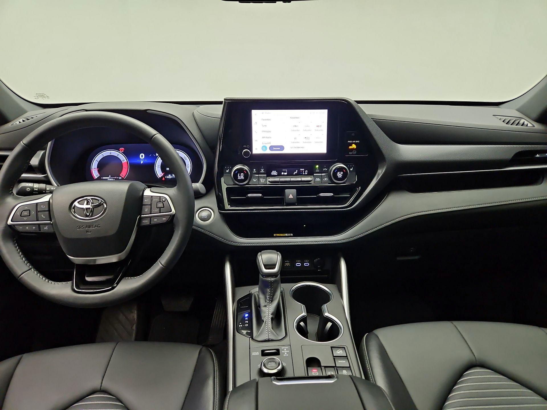 Thumbnail: 2025 Toyota Highlander - 8